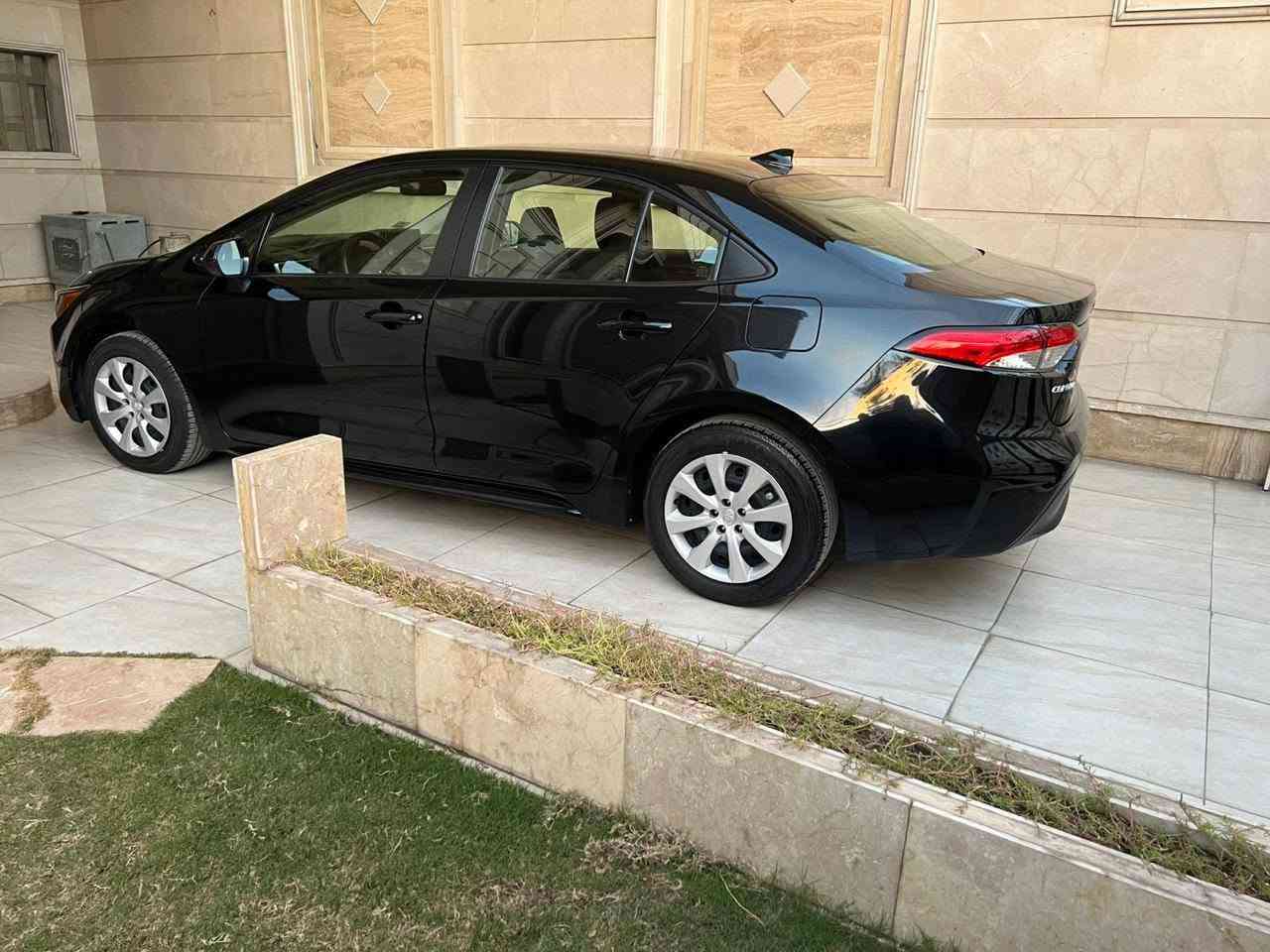 كورلا امريكا 
موديل 23 
بيه صبغ دعاميه امامي صبغ 
شبر بارد باب صدر 
بدون ايرباك صوره حادث ويه منشور 
محرك 2000 الفين بانزين 
سويج 
ماشي 55 ميل 
ويل كب 
منضومه زنون 
مكان سياره نفق الشرطه 
رقم اربيل بسمي 
تلفون ***********

