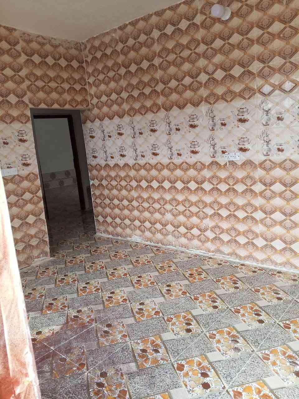بيت ١٥٠ متر حي الشهداء على طريق ابو جاسم ركن بيت بناء جديد كامل من كلشي غرفه نوم ٢ صاله ستقبال مطبخ صحيات داخل وخارج 
السعر 35 مليون وبي مجال 
 عنوان مكتب  السعدي للعقار بابل المسيب على طريق ابو جاسم قرب حي النوار مقابيل فرن صمون  واتساب ***********
