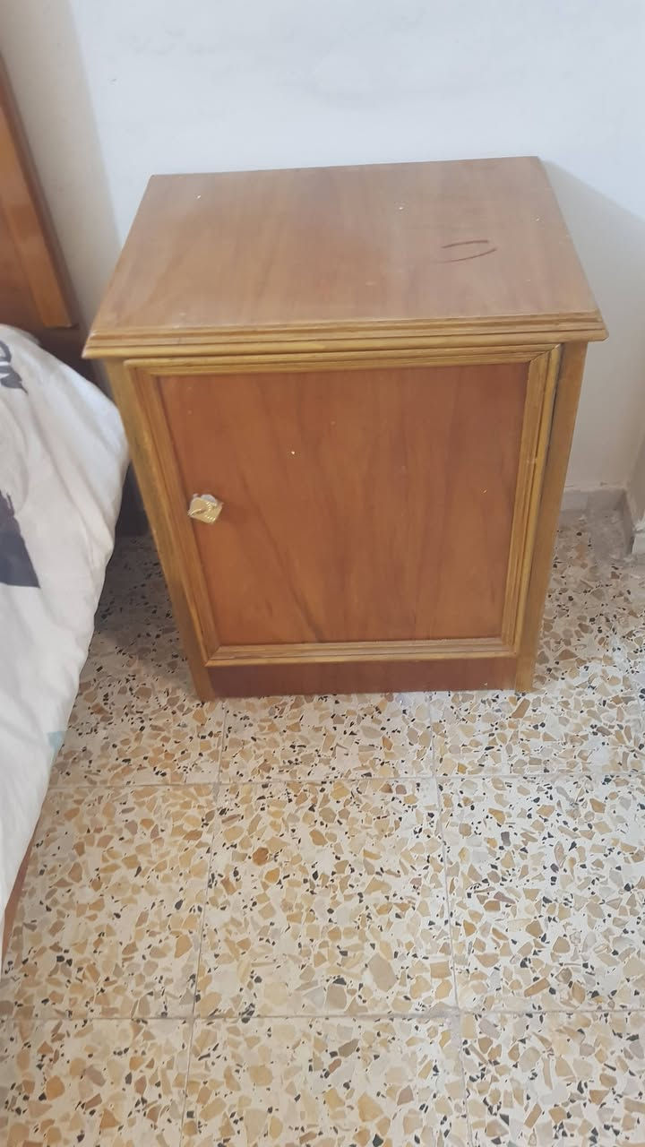 البيع استعمال قليل الحريه الاولى رقم الهاتف *********** السعر ٤٠٠ وبي مجال للشراي إخوان الغرفه عراقيه اشترته جديده.
