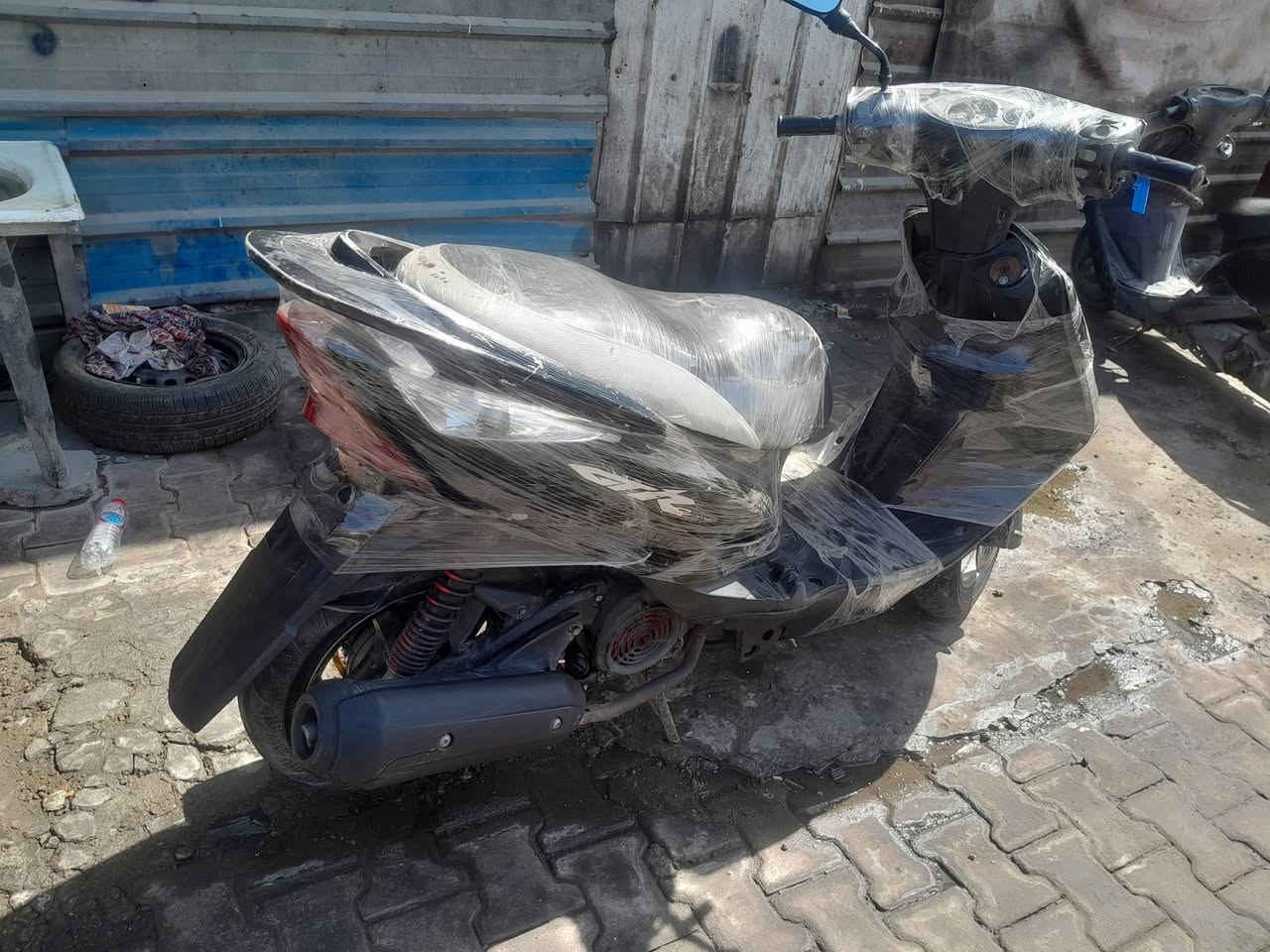 سلام عليكم ثعلب للبيع مكينه كهربائيات دبل اشاره يمنه يسره كله  شغاله نكره سلف هندر  مكينه ناعمه رايده ب ٣٥٠ وبيه مجال مكاني الشعب ***********
