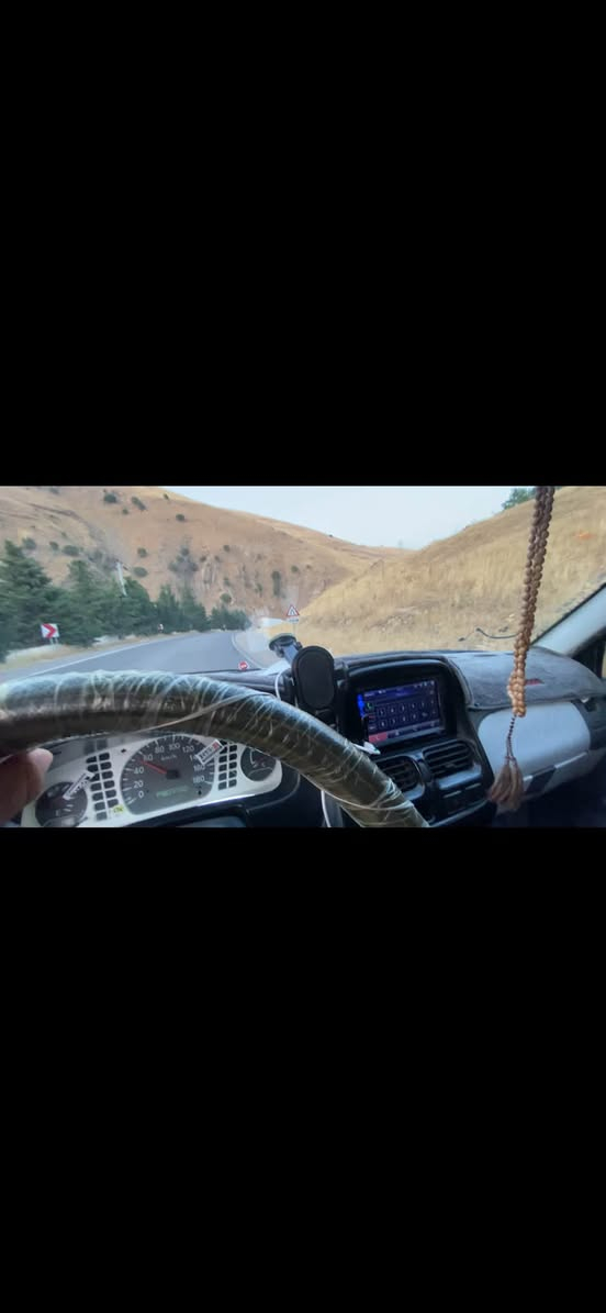 نیسان ٢٠٠٣ زێت
بۆفڕۆشتن بێسەرەتایە مزایدە بوە باری لێ بار نەکراوە لای خۆم نەبێت ٤٥٠هەزار ڕۆشتوە لۆک لۆکە بێشو دوای تازە داکیراوە چەکوشی بێوە نیە بۆ دەعموو لێدراو مەکەرێ بۆیاخی کەمە سەیارەکە بۆنیدی ڕەشە چەمچەکەی ٢کەلای بێدراوە
ناو بۆدی ناو دەری لۆک لۆکە کێرو مەکینەو ئەکسلی لۆۆک لۆۆکە تەبریدەو باوەر نیە رۆنی تازە کۆڕاوە نرخی ٥٤کەڵاو مەجالێکی برایانە لە سەیدسادقم ***********
