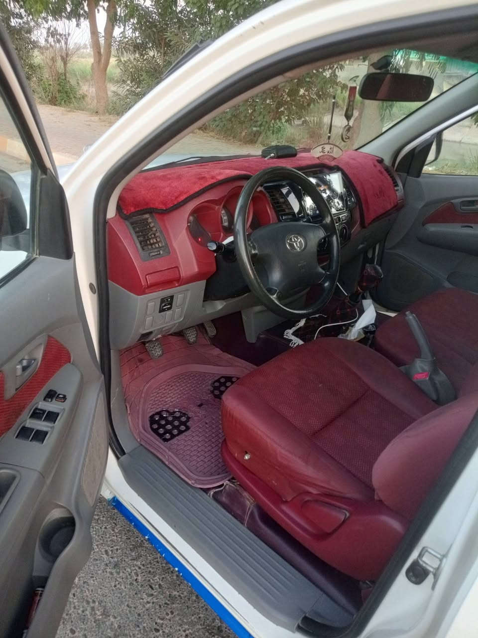 السلام عليكم بيكم للبيع نضيفه جدآ السعر 160 وبيه مجال اتصل ***********
