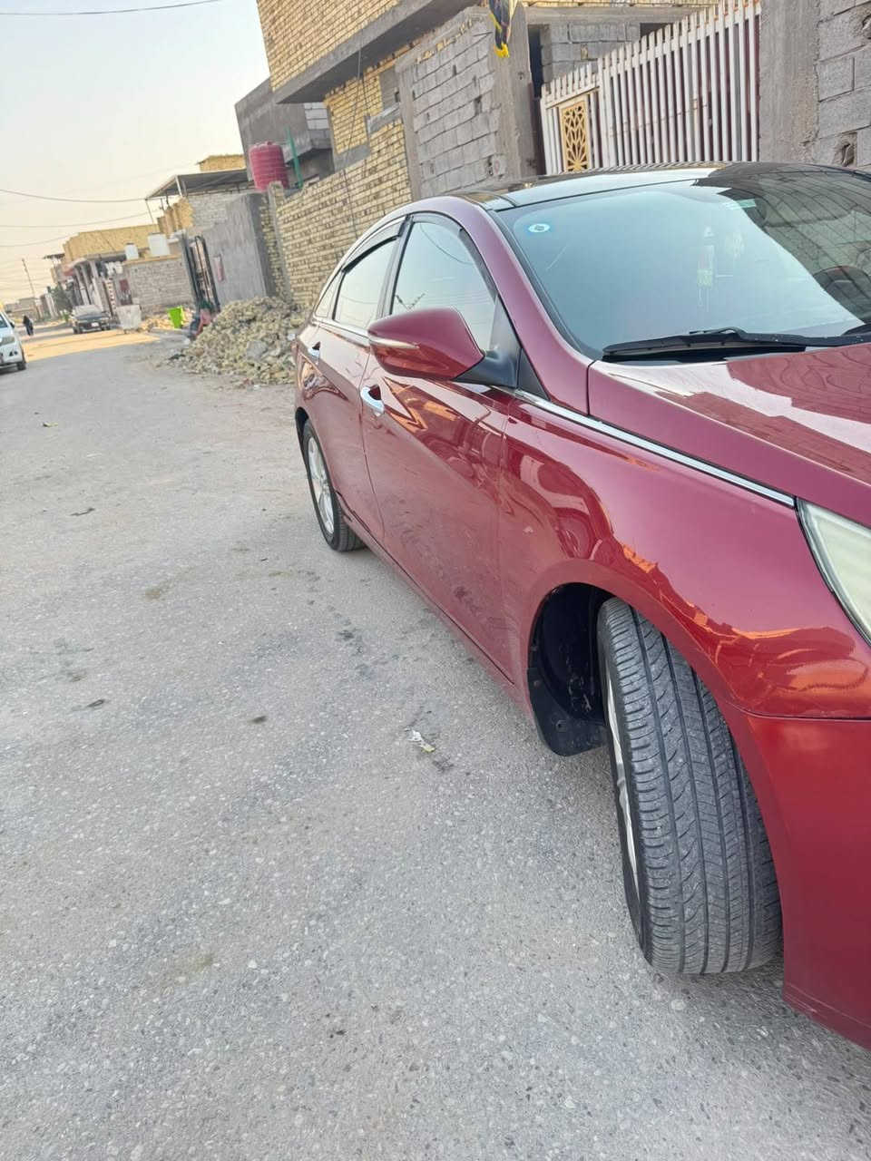 سوناتا خليجي 2013 فول موصفات مكينه 2400دوش لاتبخير ولا تنقيص  تخم تاير حداده خير من الله لسياره بيها باب السايق مبدل بدون حادث وبيها بارد بل بك لايت نفس الجها ولباقي كفاله  بسمي تحويل ثاني يوم السعر 105 وبيه مجال الشراي *********** مكان البصره القرنه
