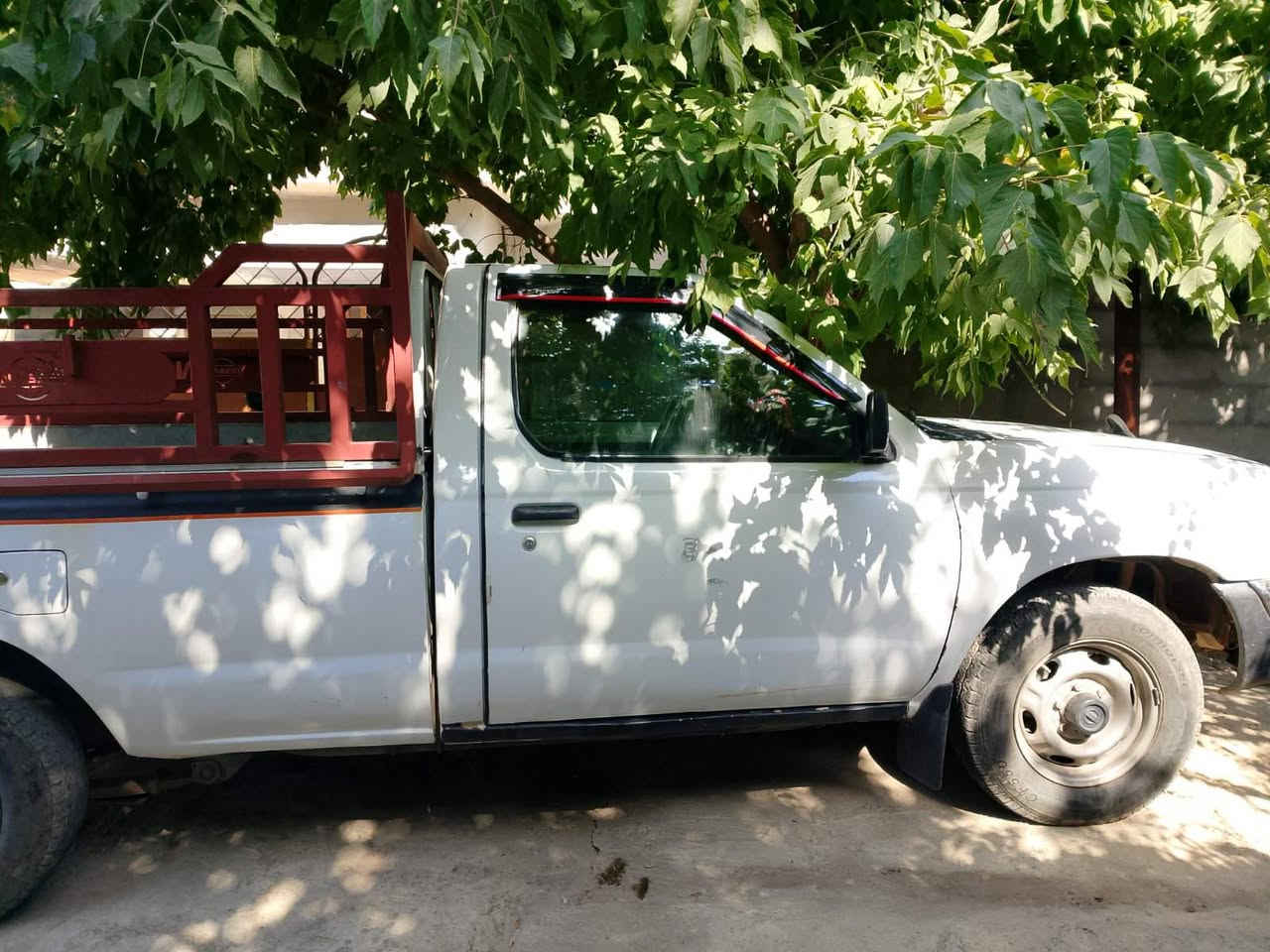 نیسان پیکاپ 2001 پاوە ر ئاڕمی پلاسیکی سلیمانی چوارتایەی لۆک نرخ53وکەمیک مەعامەلە***********
