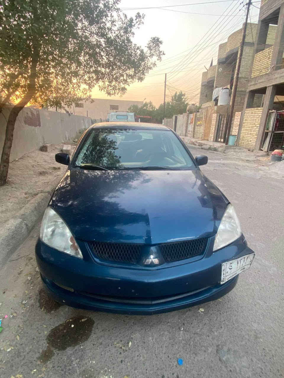 اقراء التفاصيل قبل الدخول خاص وقبل الاتصال 
لانسر ٢٠١١ جاهزة كشرها بدون حادث قوي. شوف العين. الدعامية الامامية. تجاري سودة تبريد كير محرك. جاهزات صدر امامي. ٧٥ ٪؜ الخلفي جديد السيارة تخم التايرات والباتري جديد السيارة رقم بغداد الماني  مطلوبة مصرف الموصل عليها سنة صاحبها. يتكفل بالتسديد الك وكالة من صاحبها.  وتعهد بالتسديد السعر ٥٥ قفل مراوس ممكن.  اذا سيارة. عائلية. ٧ راكب فقط المكان زعفرانية.  الاتصال ***********
