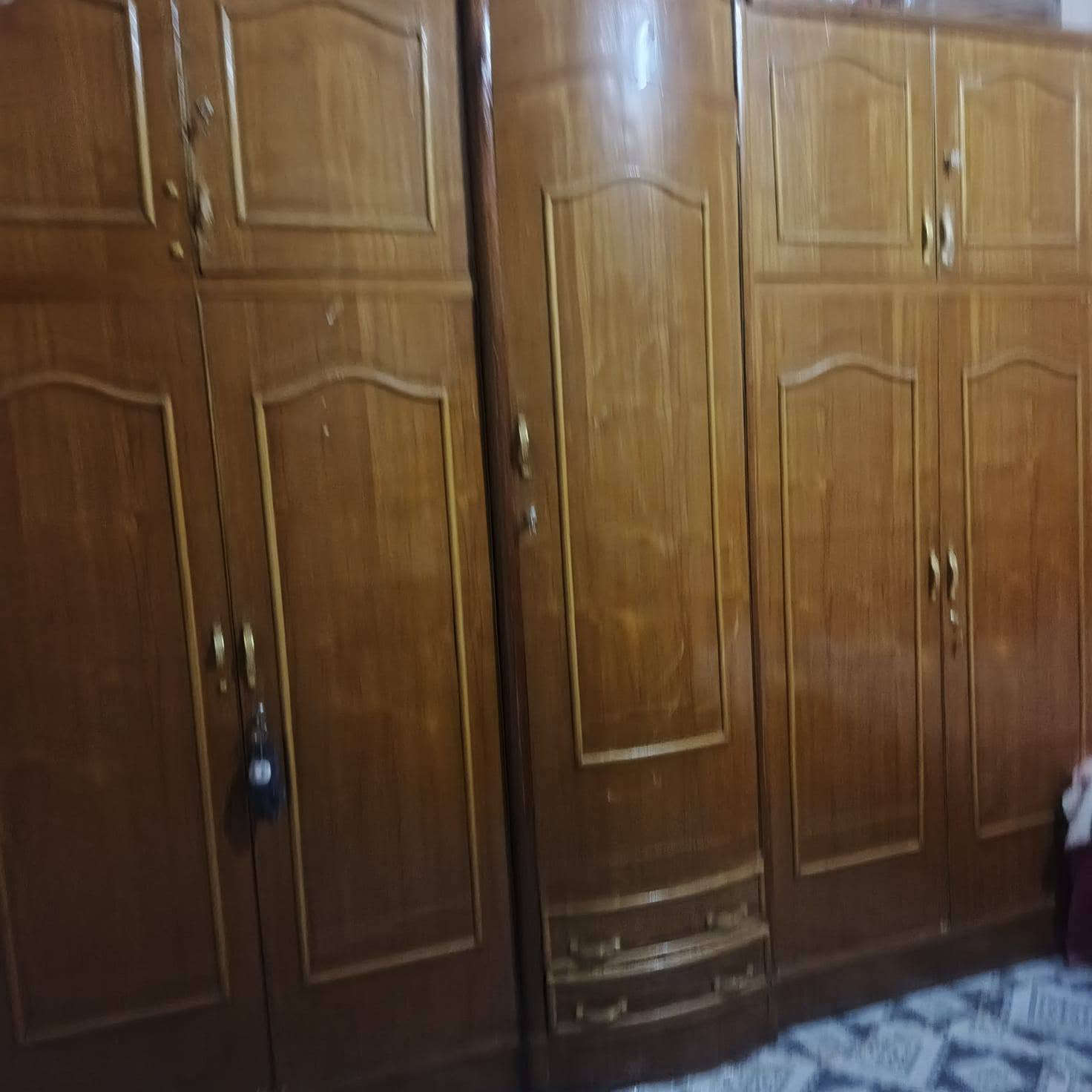 غرفه نوم مستعمله نضافه 90بل ميه مكان كربلاء حي لغدير سعر 500وبيه مجال ***********
