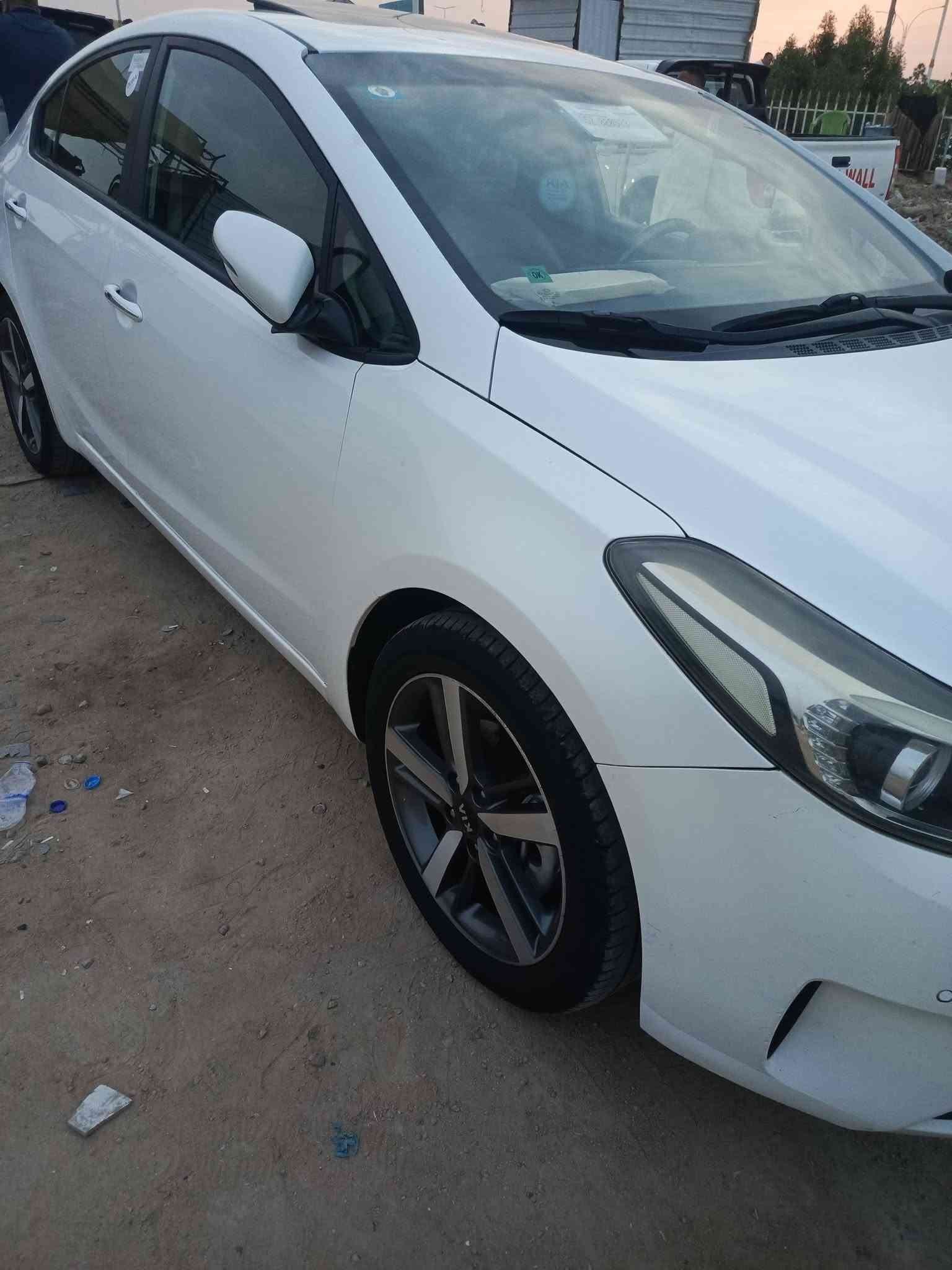 سيراتو خليجي 2018 رقم بغداد دولي بسمي مكفوله فتح وتبديل وصبغ بيهه بس بارد مواصفات فتحه ولد وحساس امامي وخلفي مري شفط تبريد قطعتين وثلاجه وجلدلونين تحكم ستيرن ومثبت سرعه وثلاث انظمه قياده وشاشه وكامره محرك 2000 سياره جاهزه سعر140 عنوان سماوه المركز موبايل ***********
