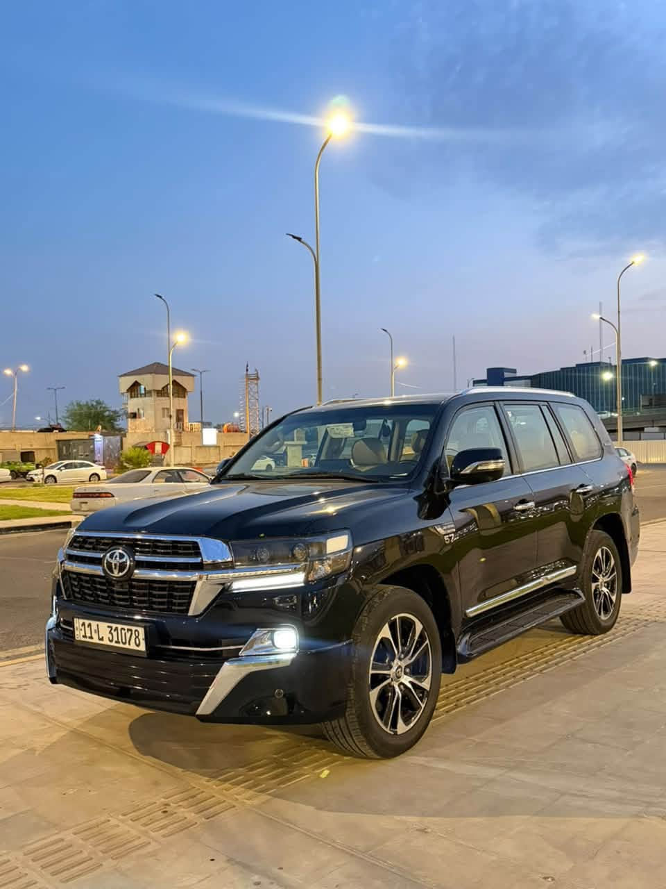 لاندكروز VXR • ٢٠٢١ • ماشي ٨٠ الف