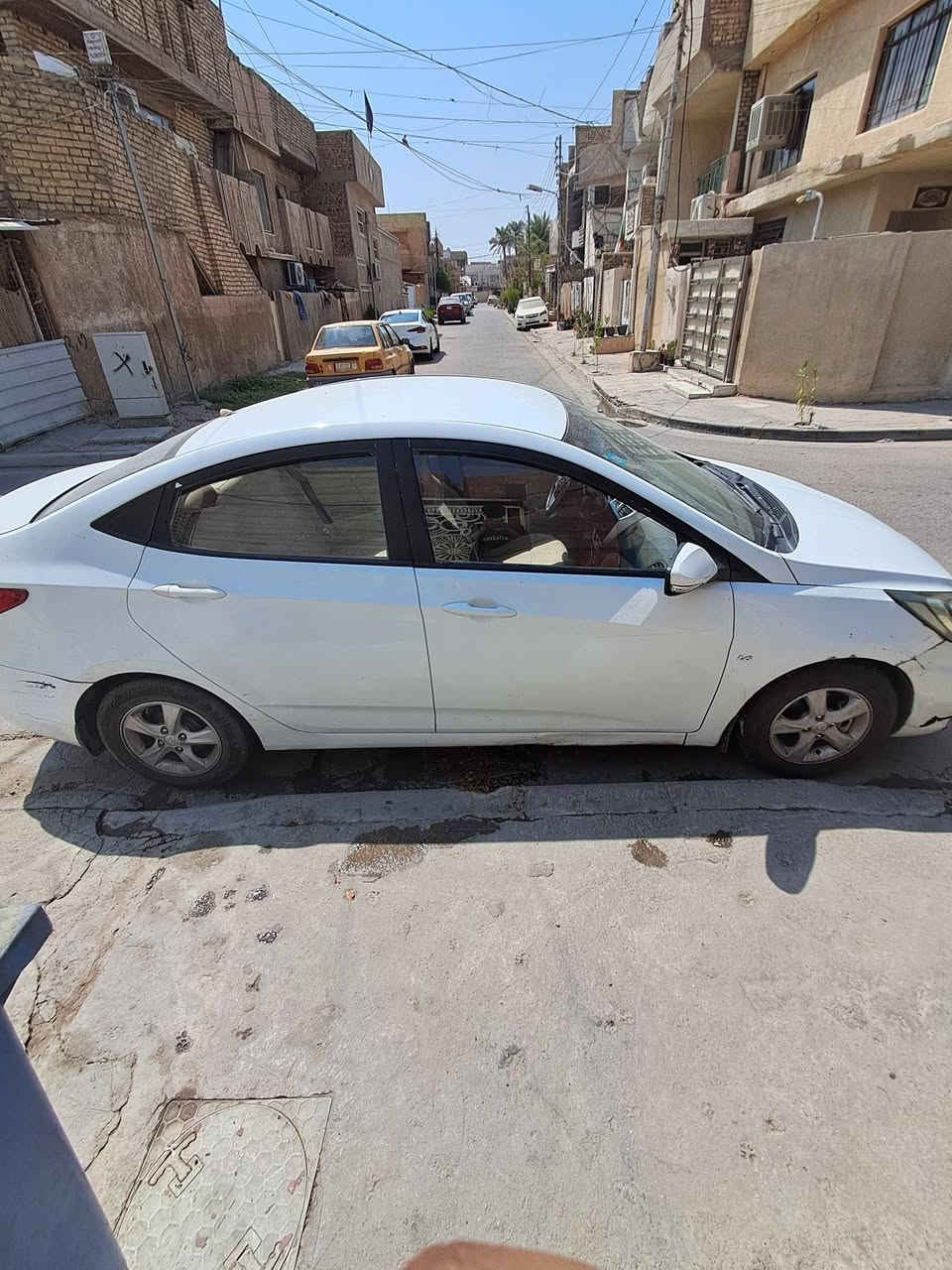 سلام عليكم سيارة اكسنت موديل ٢٠١٣ السياره مكفوله بيهه طخات بارد فقط محرك ١٦٠٠ دوش قطرتين مكاني بغداد الغزاليه السعر٨٣ للاتصال***********
