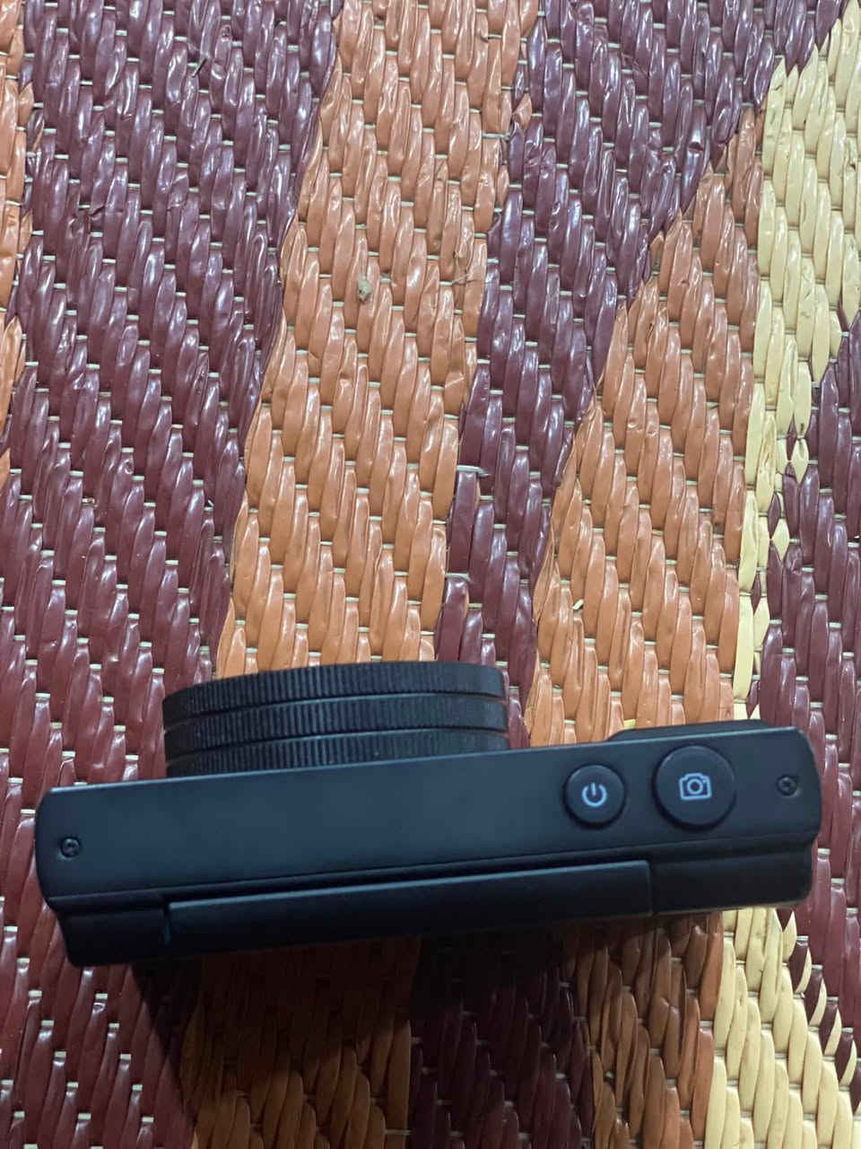 سلام عليكم كامير 4k جديدة كامل ملحقاتها شاشة قلاب نضيفة تخبل تصوير يخبل وياها رام سعرها 60 وبيها مجال مكان نجف ***********
