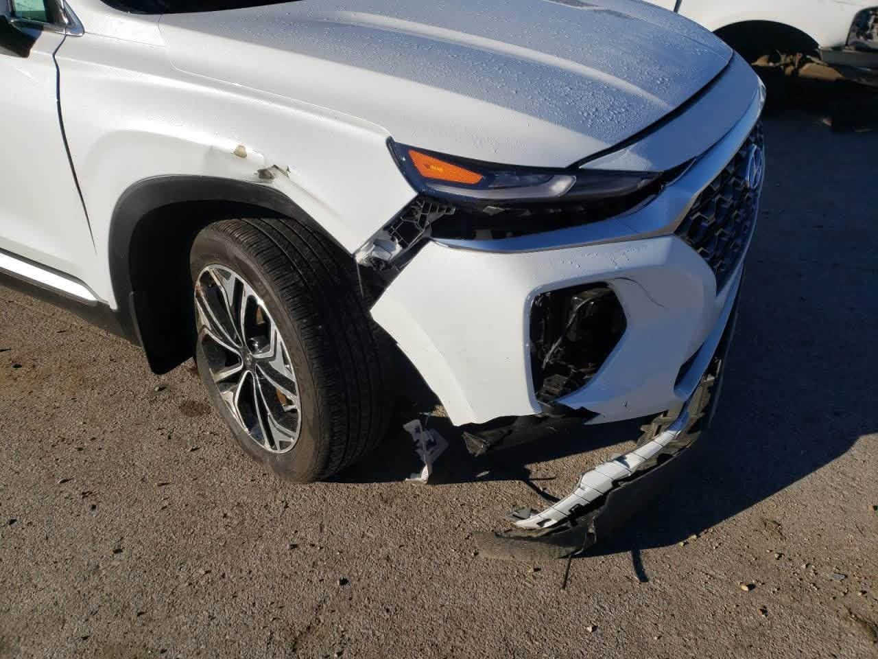 سلام عليكم سنتافيا موديل ٢٠٢٠ فول مواصفات  حادث طخه بل دعاميه
سياره مكفوله  
جديده 
*********** 
سعر ١٧٤ وبي مجال
