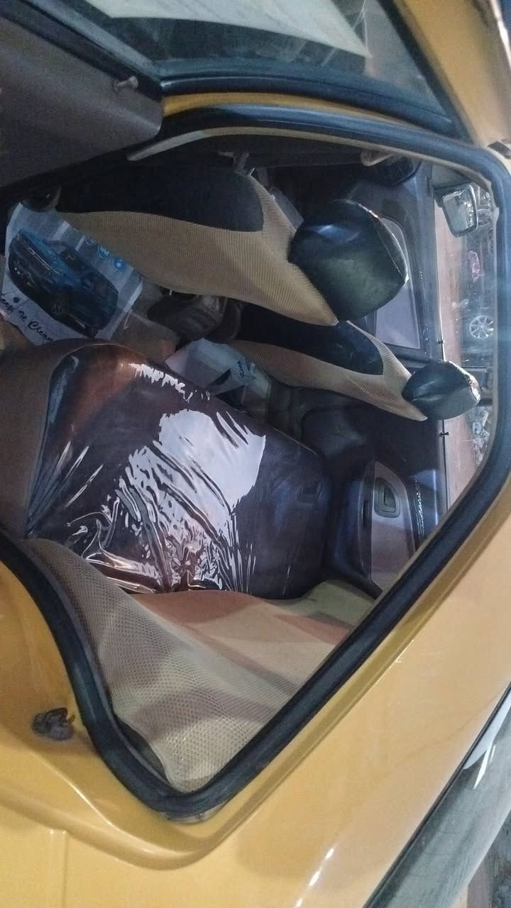 السلام عليكم بيجو لميس ٢٠١٥ السياره جديده وجاهزه وبلاديه تبريد مجمده  والحماوه ربع ويه التبريد ميكنه خير من الله لا تبخير ولا تنقيص السياره جاهزه لا طخه ولا رصعه ولا شخط ترايك الاربيل السعر ٣٣ وبيهه مجال حك الجيه مكاني البياع 
***********
