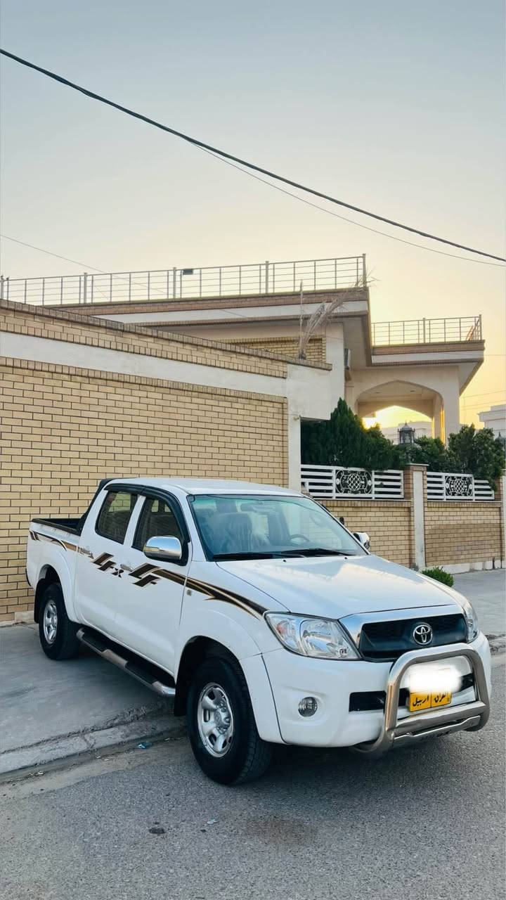 Toyota hilux 2009 4*4

مەرزیە ٢٠٠٩ دەبل ئەکسل ناو سۆر ٤ پارجەی سبوغە دوو دەرکەی لای سەکن چاملغ و بۆنیت پێشی لێدرای نیە بەینی دەرکەو چاملغی ژۆرێی هەیە زۆر نیە تاخم تایەی نوێیە توندو تۆڵە هیچ مەسروفەکی تێدا نیە مەکینەی کرایتەوە بەشەرت هیچ عەیبەکی نیە سەنەوی بەسەر چووە 
٣٩ وەرەقە غەرامەی لە سەرە دەگەرێندرێتەوە 

داوای ١٤٥ وەرەقەی لێدەکەم 

*********** أربيل, العراق
