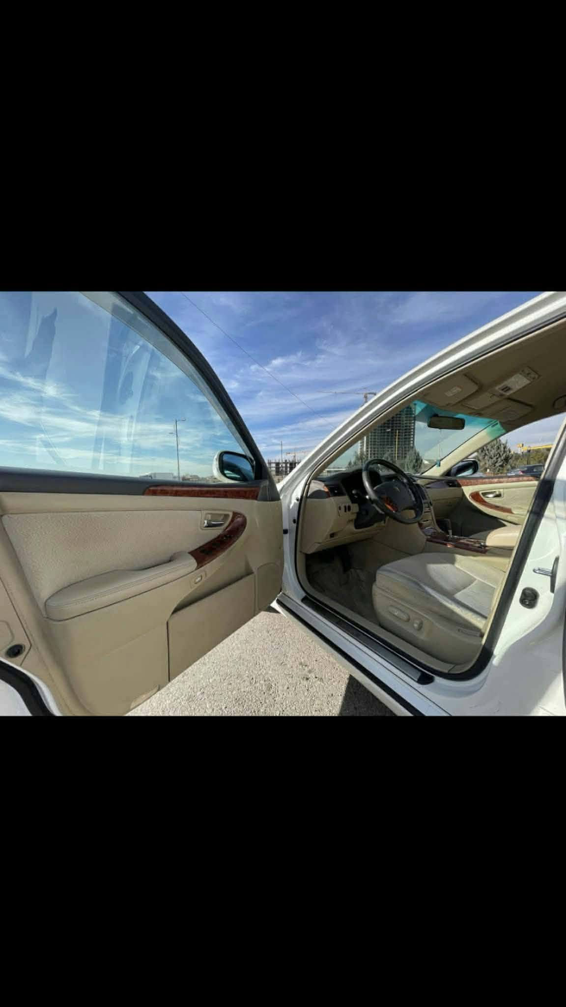 بە ناوی خوا
شاهینە 2005ساغ
مووسووبڕاوە نیە
سێ دووگمە ی گێڕوومە کینە گە ورە بێ دووکە ڵکۆدووبارکۆدی وە رگیراوە
سێ پە ردە وسە ڵاجە ومەرکە زێ
سێ پارچە بۆیاخی ئە وروپای هە یە
سە یارە کە بێ مەسرە فە ماڵانە 
شوێن سلێمانی
پە یوە ندی بە م ژمارانە وە بکە 
***********
***********

