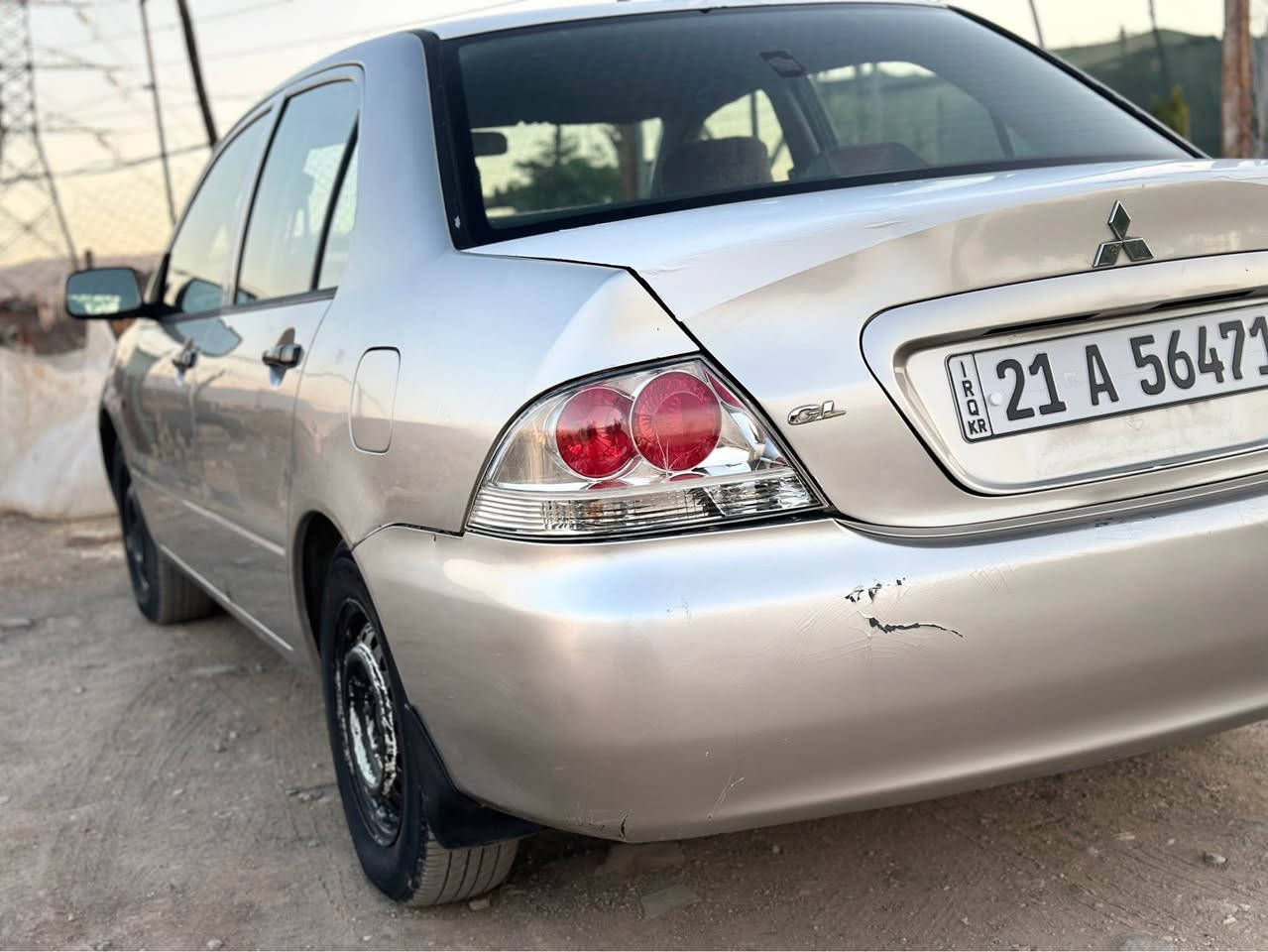 لانسه ر ٢٠٠٧ 
 چوار جام كاره باى 
 ته بريد به شه رت 
ئاوينه كاره باى 
مه كينه بچوك كامل بوياخ بيجگه له سه قفى  بۆجوانى كراوه 
سه نه وى٢٠٣٠ تازه يه هه زه ى تازه يه 
به شه رتى كيرو مه كينه  
سەیارەکە بەناوی خۆمانەوەیە 
٦٤معامه له
شوين سليمانى 
*********** السليمانية, العراق
