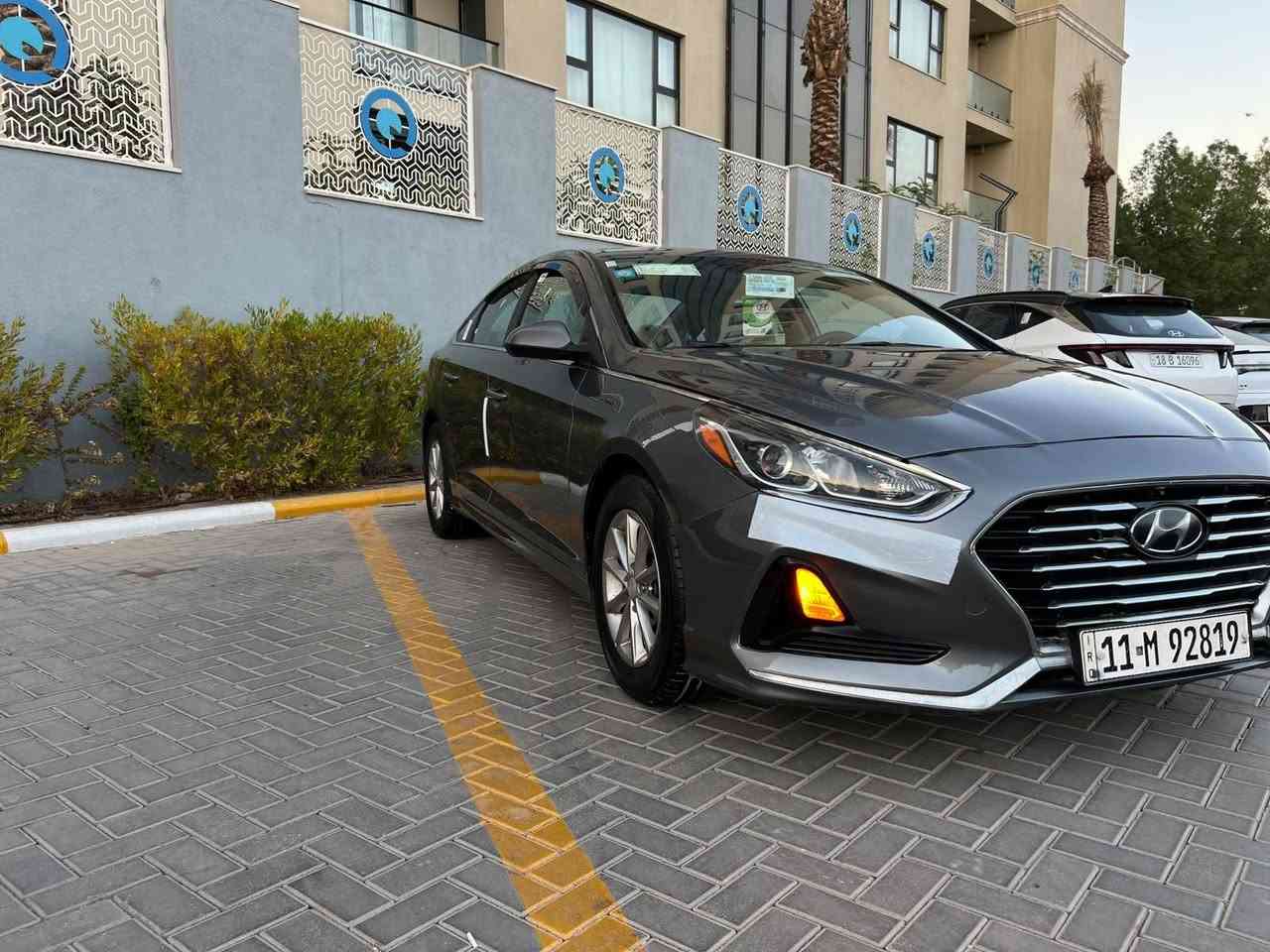 سلام عليكم
من رخصه الادمن
سوناتا وارد امريكي 
موديل 2019
حادث سياره بنيد فقط 
بنيد مصبوغ كد شبر بتكمه فقط
بدون دواخل
سياره ليبل واحد
مواصفات سياره:
مكينه كير مكفولات
حداديات جديده
تخم تاير جديد
تبريد ثلج
رادار جانبي
شاشه
كاربلي بلادي
سبورت+ايكو
ستيرن تحكم جهتين
رقم بغداد
السعر:$120وبيهاا مجال
العنوان:بغداد البياع شرطه الخامسه
الرقم:***********
