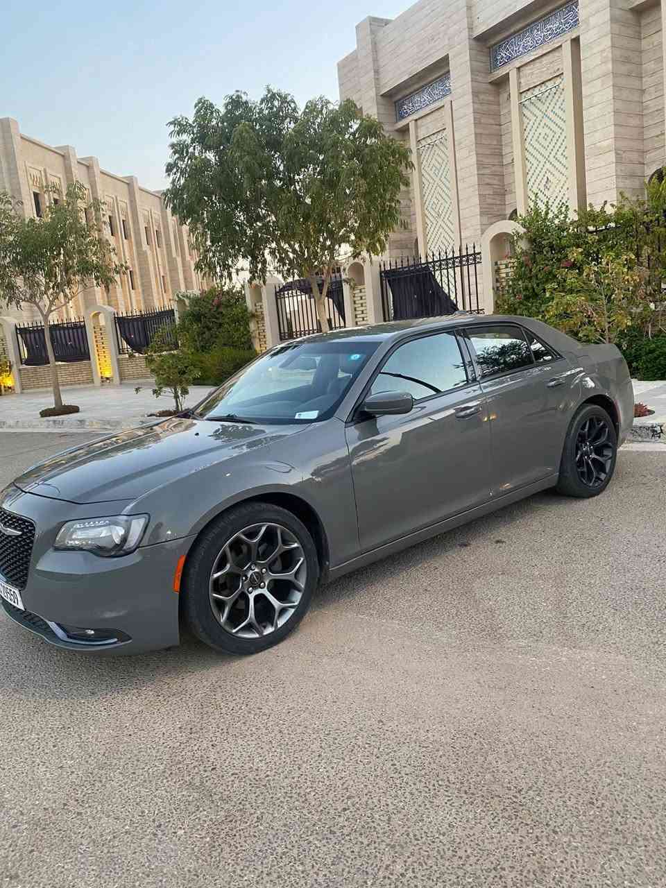 السلام عليكم
كرايسلر اوباما ٢٠١٩ 
لون اسمنتي 
مواصفات s معروفه 
السياره جديده ماشاء الله 
رقم بابل 
السعر ٢٢٠ مع مجال قليل 
حادث وسونار قبل يومين اخذته موضح بالصور 
*********** 
***********
