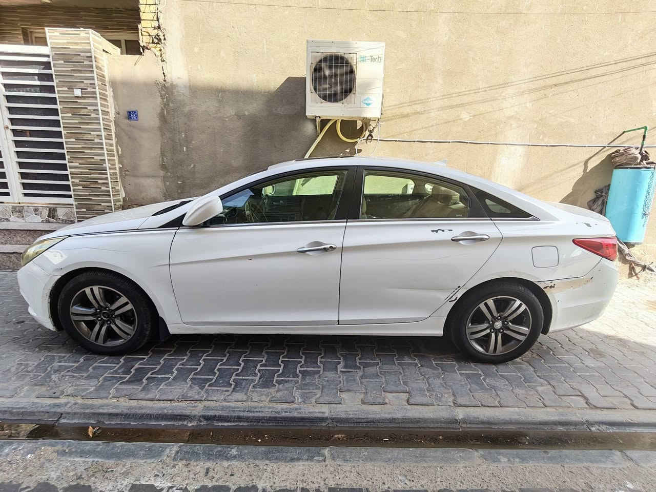سوناتا موديل ٢٠١١ وارد أمريكي مكاني بالكوت تحويل مباشر تخم تاير  كير ومحرك مكفول كشرها ظاهر أمامكم تبريد يحتاج غاز فقط السعر ٨٥ ورقة وبيها مجال للاستفسار
***********
سوناتا موديل ٢٠١١ وارد أمريكي مكاني بالكوت تحويل مباشر تخم تاير  كير ومحرك مكفول كشرها ظاهر أمامكم تبريد يحتاج غاز فقط السعر ٨٥ ورقة وبيها مجال للاستفسار
