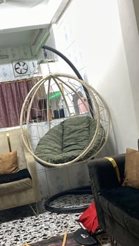 كراسي • ديكور • بدون تفاصيل