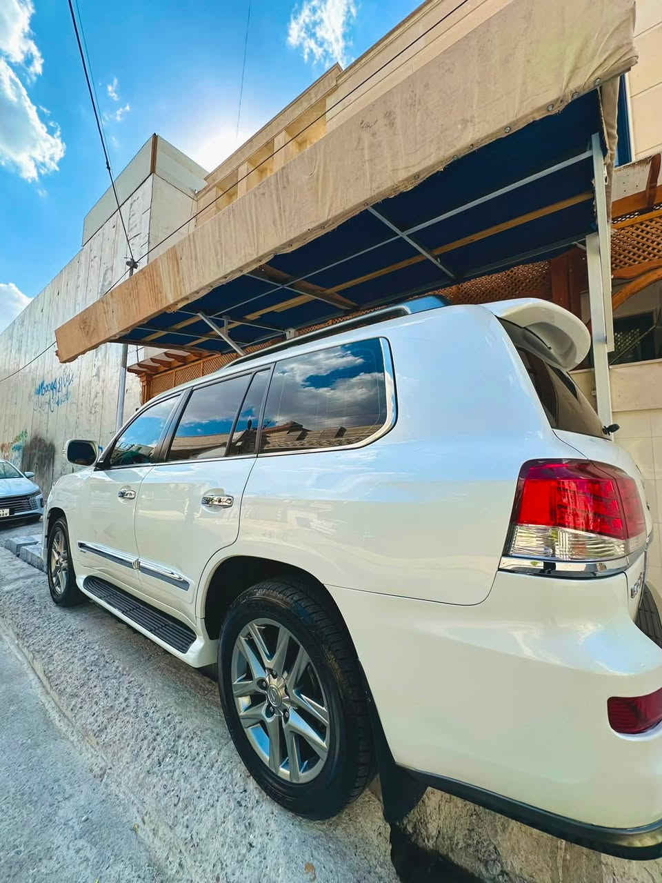 لكزس LX570 • ٢٠١٢ • ١٤٥٠٠٠ كم