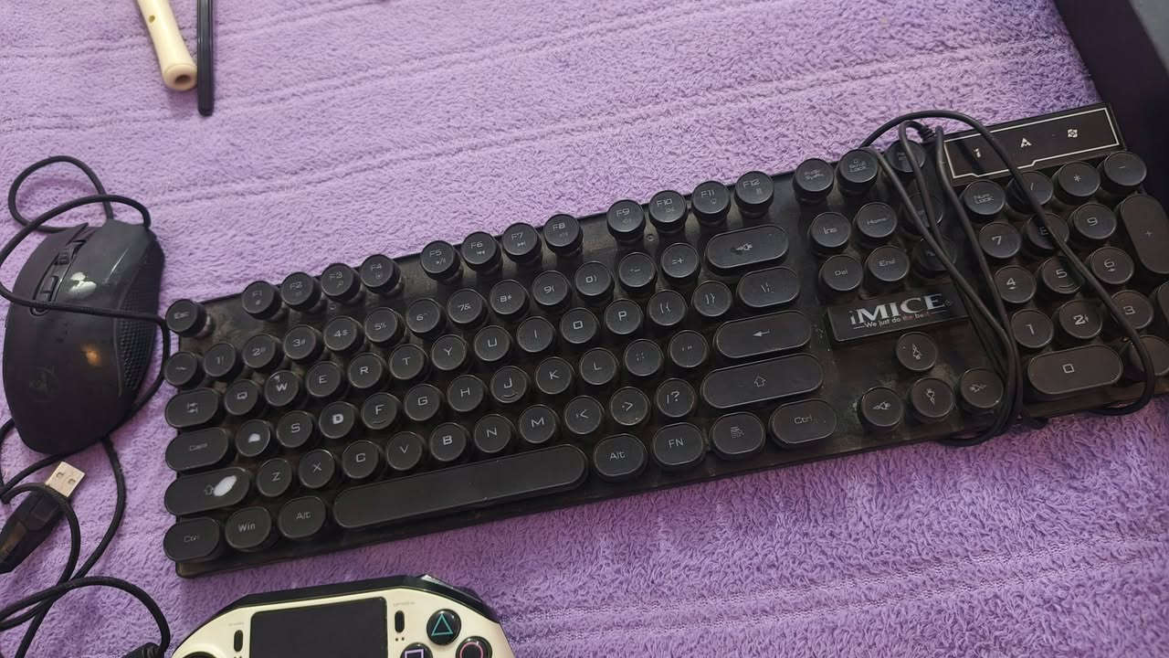 غراض تجميعه pc كلشي بسعره غراض اصليه ومناسبه عنوان البصره *********** اي شي تريد راسلني واتساب مع الصوره
