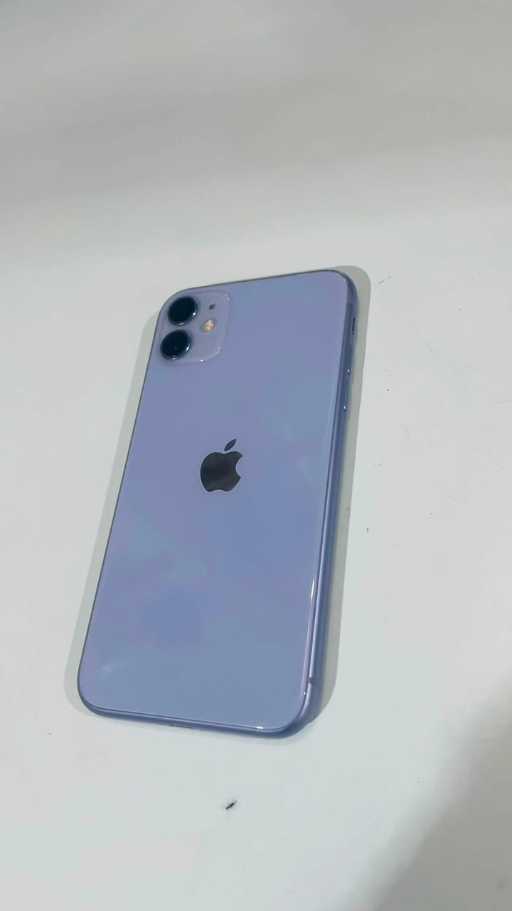 السلام عليكم 📱 للبيع (iPhone 11)
الذاكرة: (128GB)
 نسبة البطارية: 87% (مرفوعة/)
 حالة الجهاز: نظيف جداً وعلى الفحص والشرط الجهاز ما مبدل بي شي شرط 
 الشاشة والبدن: خالٍ من العيوب والأعطال
 الشروط: الجهاز بشرط الفحص الكامل قبل الشراء
الشاصي بي بعض الضربات لكن مو كله هيج تفاصيل بسيطة 
السعر 250 وبي مجال
العنوان تكريت - حي الصقور 
***********
