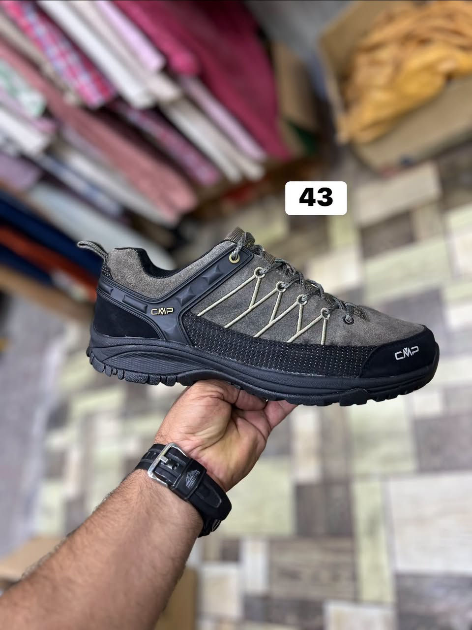 واتساب
***********

نص مكتوب في الصور:
- 42
- 43
- 39
- 41