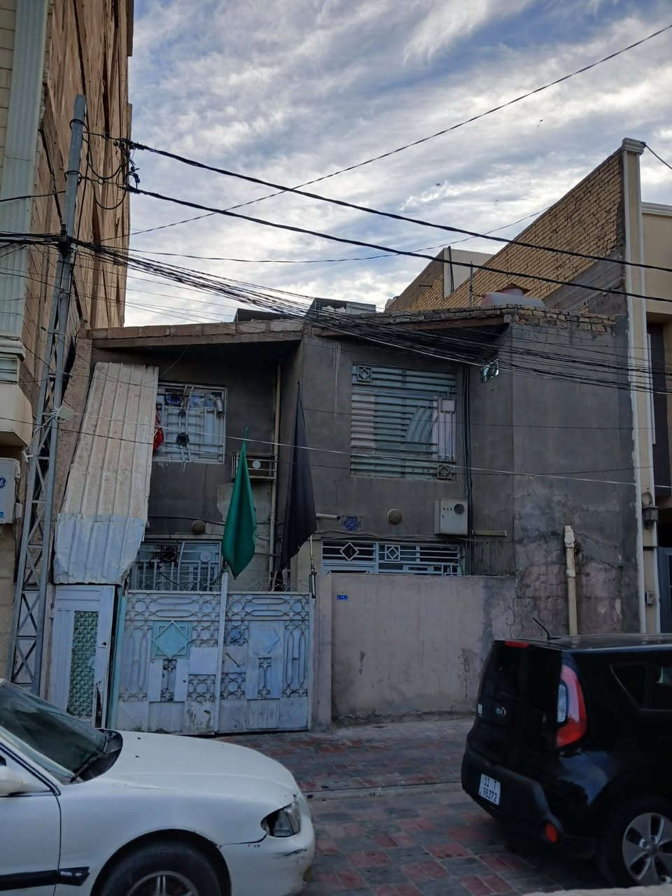 مقابل جامعة السبطين • بناية سكن طلاب • ١٢٨م