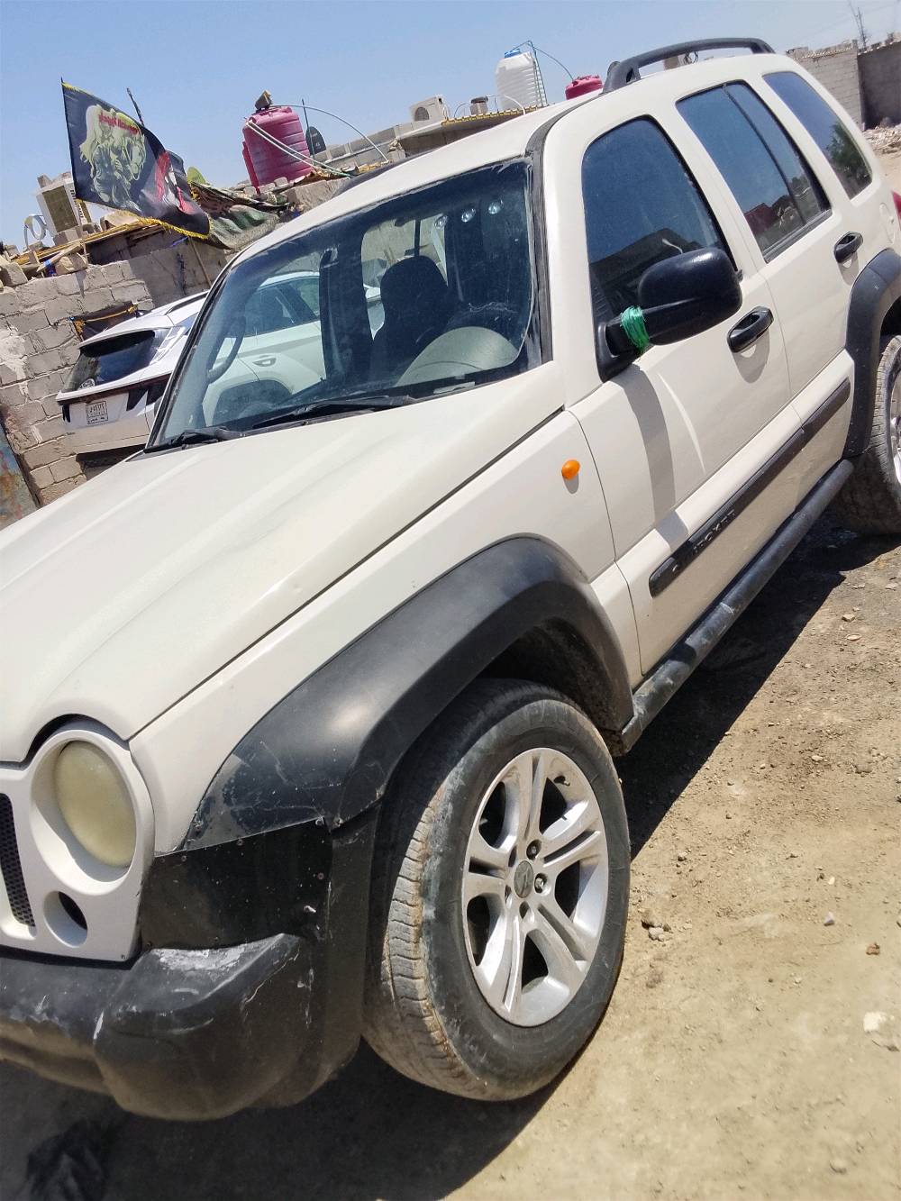 جيب رانجلر • ٢٠٠٤ • بصرة