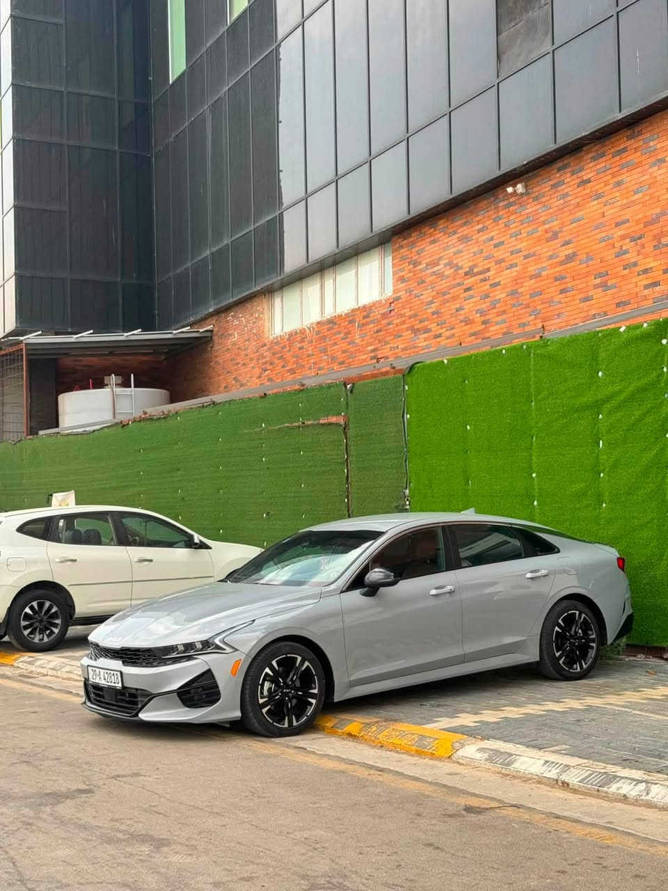 السلام عليكم 
K5 2024 
جيتي لاين فول مواصفات ماعدا البانوراما
بدون حادث كلين دخلت تخريب (شايلين دعاميه وكشنات )
تعديلها يم المندلاوي 
ماشيه 31 ميل
سياره كلش نضيفه واستخدام شخصي 
معوقين بعد سنتين وتنفك
السياره احلى من الصور بهواي السياره من اجمل السيارات بواسط 

العنوان واسط 

السعر 182 وبيها مجال قليل

***********
