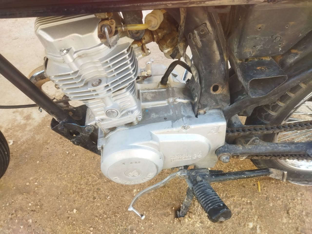 سلام عليكم من رخصه صاحب الكروب دراجه للبيع 
سعر 350 وبيه مجال للشراي ويدلل علينه 
مكاني {نجف-كوفه-فلكه الملح} اخيك اذا مو شراي لتعبني 
دراجه نضيفه مابيه اي شي بس مفتوحه بس ولفات وشكراً
رقمي *********** راسلني واتساب او ادخل خاص
