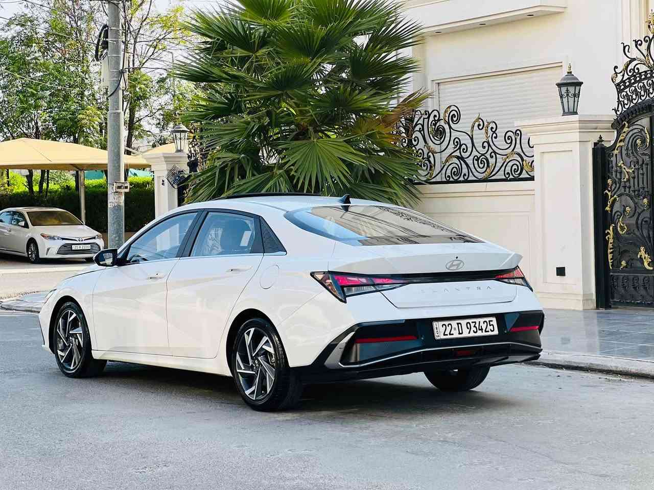 Hyundai ELANTRA
مودیل 2024
مواصفات فول فول  تجميع صینی ـ خلیجی
المسافة المقطوعة 62.000 کم 
المواصفات : سلایت ـ مقاعد جلد ـ سلایت ـ بلاجكتور
دواخل مشمشي ـ لایت ئوتو ـ تبرید لمس
حساس بلادی ـ کامیرا و شاشە
تحکمات ستیرن فول ـ سوکان ڤۆلیۆم
محرک مامفتوح 
اشایر بالمرایە و مراية شفط و كهربائي 
 السیارە جاهزە من کل نواحی 
السياره بذون صبخ بذون بارت 
بة س بي رسحة بصيتا بل باب
سعر : 139 🔥 ورقە و مجال
مکان السیارە : اربیل
رقم اربيل  ـ ڕقم و سنوی و هزە و فحص جدید لـ 2030 بصمى 
تحویل ـ وکالە ـ غرامە بشرت 
موبايل *********** 📲
واتساب + فایبر

هؤندا الينترا. ٢٠٢٤ 
فول مواسه فات  تجميح سينى خليجى 
٦٢٠٠٠ كم رؤيشتوه 
مواسه فات سلايت گوشين جلد 
ناو قه يسى لايتو به گلايت ليد 
شاشه كاميره حساس 
گيچ اليكترؤنى 
ئاوينه شه فت 
ويل كرؤم 
تبريد مرگزى 
ره قه موو سه نوى نوييه به ناوى خؤمه  ٢٠٣٠
سياره كه هيجى نيه بي سبوخه يه ك قؤبي هه يه له ده ره كه ى سه كن 
سحر ١٣٩. 🔥 مجاله كى كه م 
موبايل *********** واتساب 
شوين هه ولير أربيل, العراق
