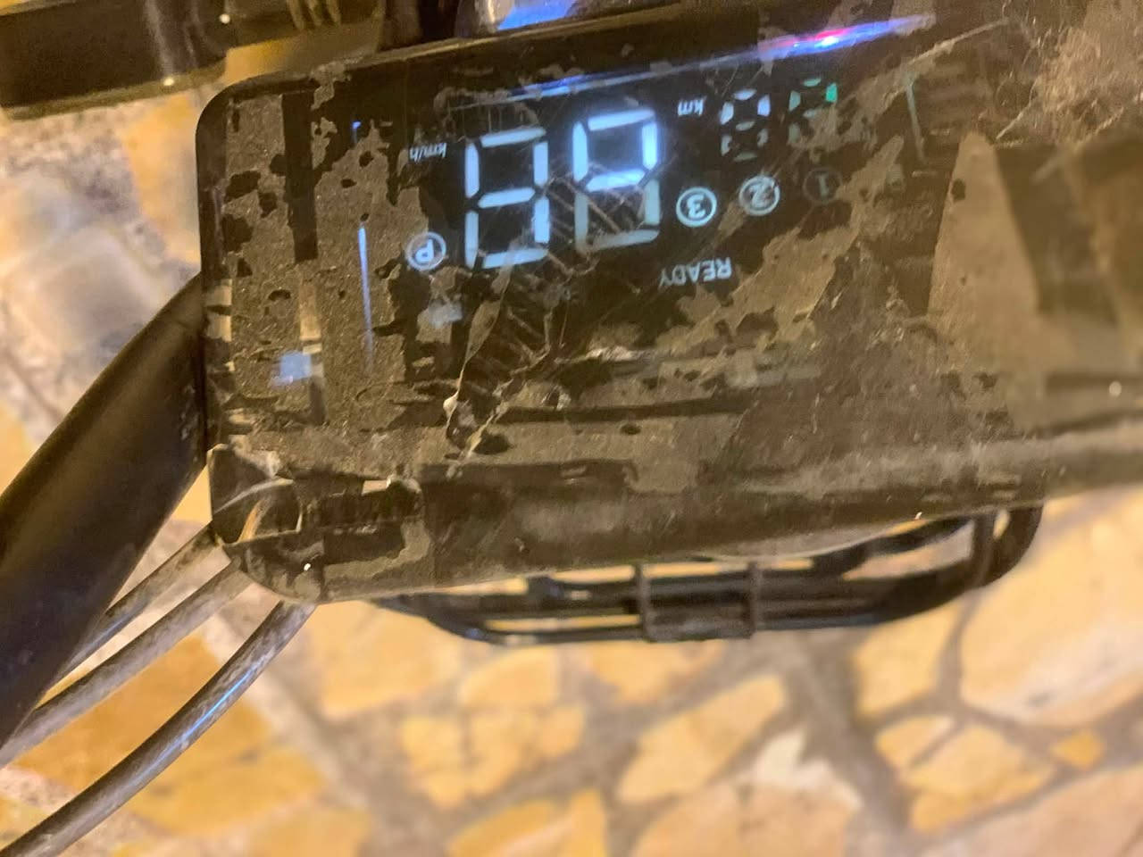 سلام عليكم
دراجه شحن للبيع بطاريات جديده قبل سبوع بدلتهن وانطيك ضمان بل بطاريات و وياها شاحنه مال دراجه شحن جبيره سعرها 200 مكاني بغداد العطيفيه للتواصل ***********
