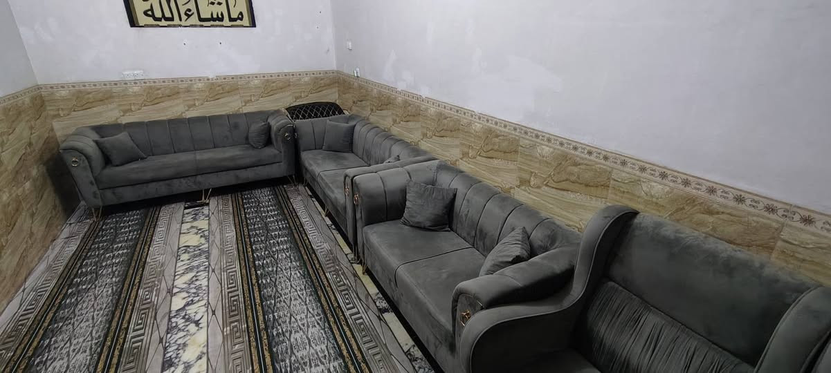 تخم تركي مودرن 
نظافة 90 % 
ب 350 الف 
عنوان كربلاء حي الغدير نهاية شارع البورصة 
***********
