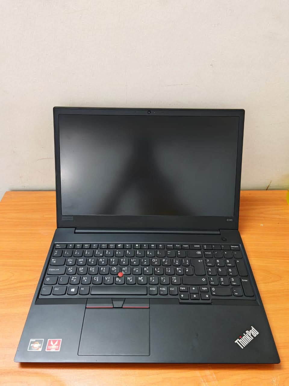 معالج رايزن 5 3500u يوازي i5 الجيل 10
رام 8 كيكا ddr4
هارد سريع 256 ssd
شاشة دقة 1920X1080 حجم 15.6 حواف نحيفة
كرت شاشة rx viga 8 حجم 2 كيكا و شير 4 كيكا
وندوز 10 برو
سوبر سلم نحيفة وزن خفيف
شحن تايب سي مع شاحن 65 واط
سعر375الف
ناصريه مركز 
تواصل خاص متواجد او
***********
