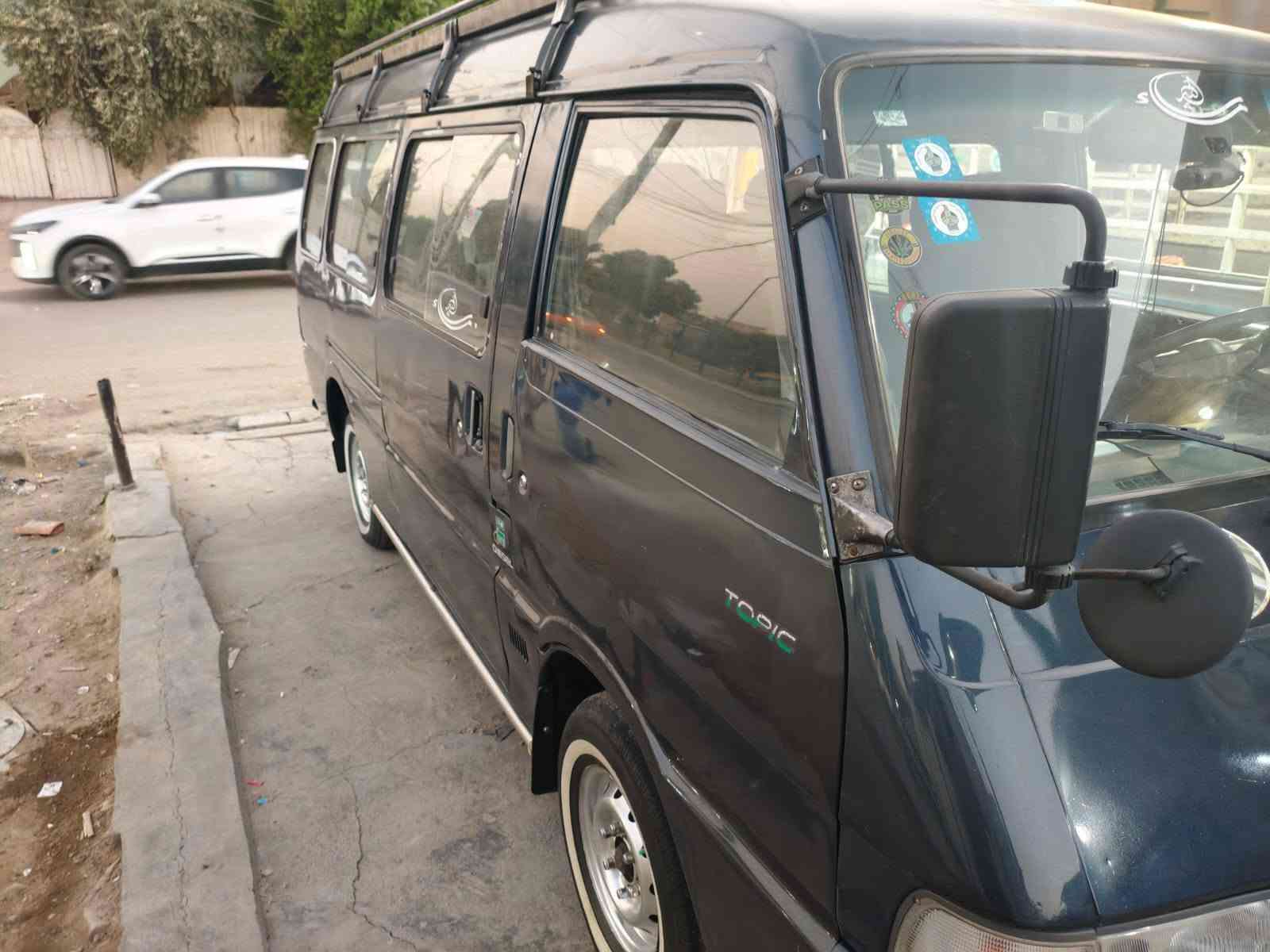 كيا اسيا موديل 1999 للبيع سيارة جديدة بمعنة الكلمة بيها وذراء صبغ و باقي كلير جمالية موقع بغداد المشتل شارع المطبك قرب المجلس البلدي رقم جوال ***********
