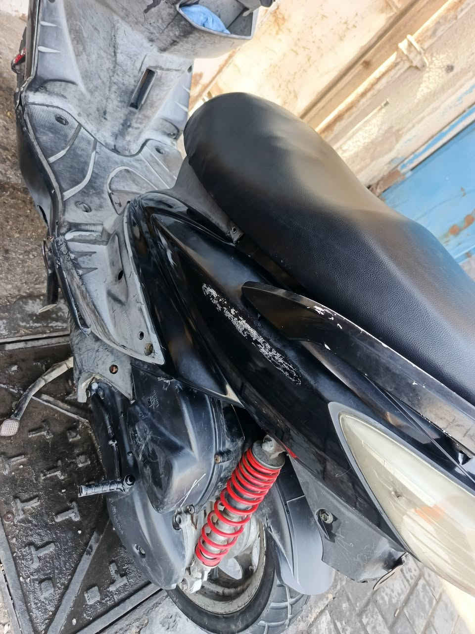 دراجه سكنس فحل كابريتر دراجه كله بلاديه كفرات بلاديه ومكينه وكهربائيات كله شغاله سلف هندر جوك بانزين وجوك الكشن سعر 400 وبيه مجال مكان بغداد نهايه حي اور, ***********
