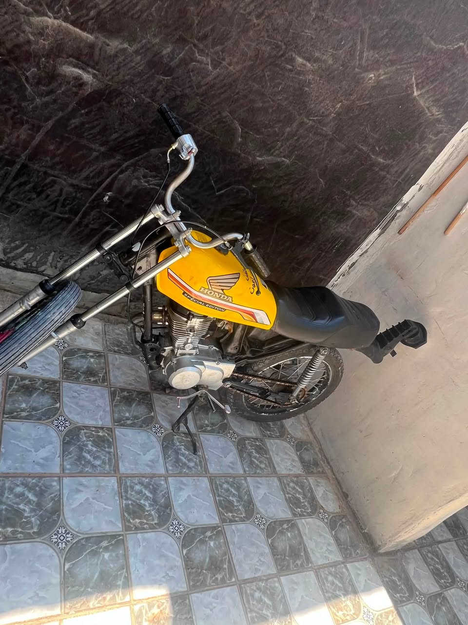 سيجي نامه 25
الدراجه محرك مفتوح مبدل ولفات 01
كشن تفصال
راصطه تفصال باكستاني 
مكاني قادسيه سعره 525 بيه مجال لشراي 
اتصال فقط عل رقم ***********
