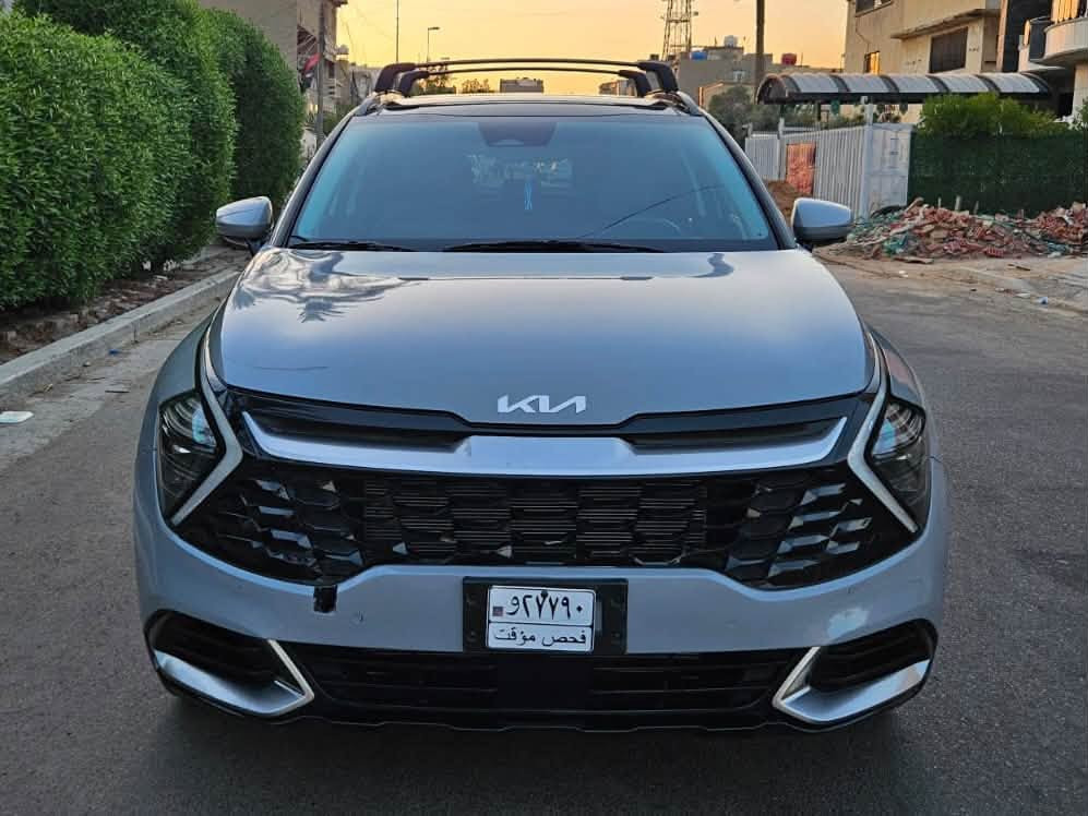 كيا سبورتج اس اكس برستيج ٢٠٢٤
Kia Sportage SX Presige 
السياره فول مواصفات ماكو شي ما بيه  بدون دواخل ايرباكات سليمه 
ماشيه 32.000km 

المواصفات 
تحكم ستيرن 
رادار امامي 
حساسات امامي خلفي 
كامره ٣٦٠ درجه 
اوتو ستوب 
كشنات كهرباء 
ذاكره خزن ميموري
تدفئه تبريد كشنات امامي
بانوراما 
تحديد مسار 
قفل سرعه 
جنطه كهرباء
نقطه عمياء

وبعد اكو مواصفات هوايه متجي عله بالي المهم السياره واحد عله واحد 

صور الحادث موجوده 

السعر 215 ورقه بدون رقم 230 مرقم وكامل انته بكيفك شتريد اني حاضر
التواصل عله رقم***********
