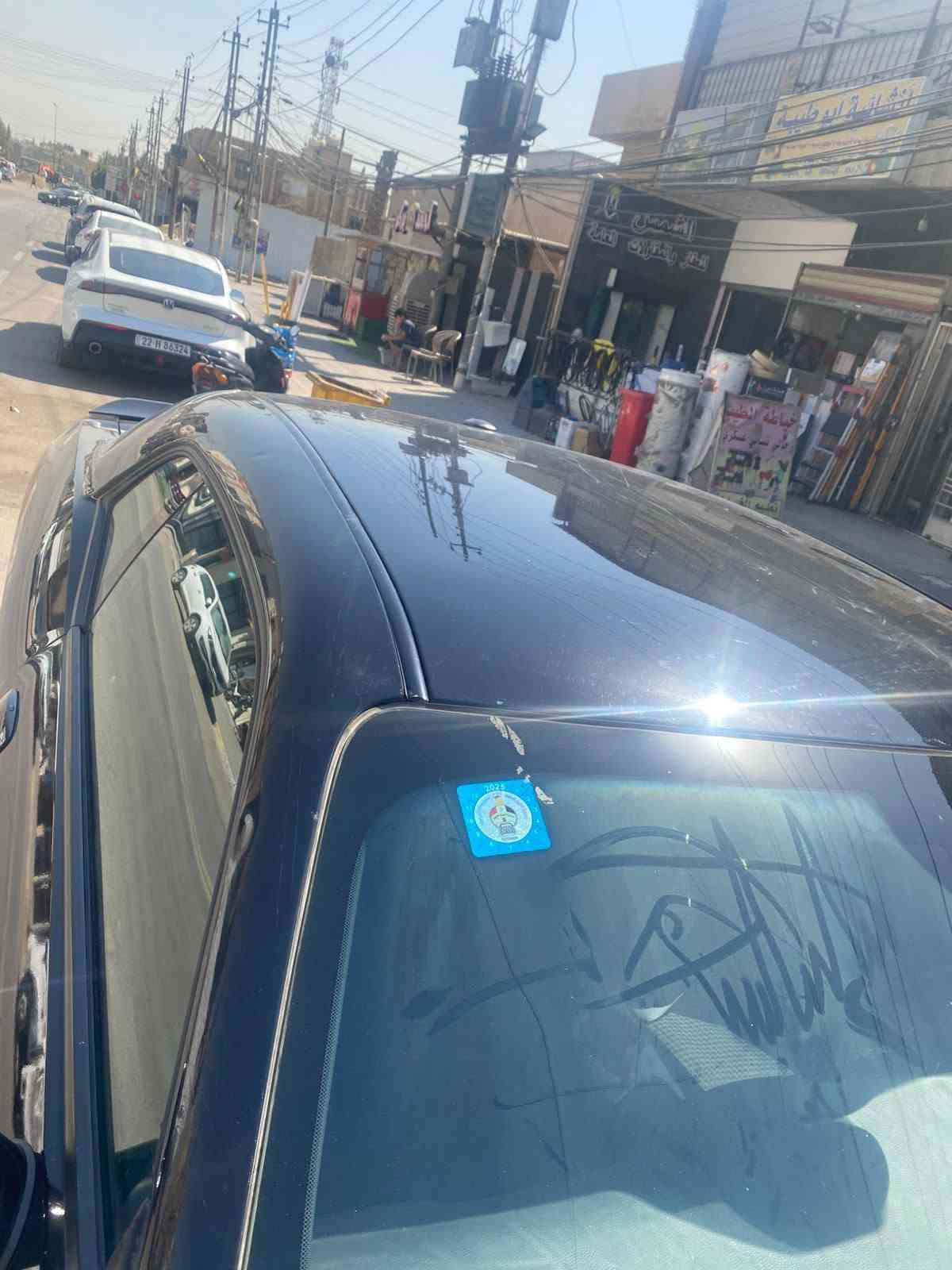 السلام عليكم 
جالنجر موديل 2023 وارد امريكي رقم بغداد الرقم الي عليه مميز ماينباع وياه تاخذ مني رقم جديد كامل عليه 
سنويه وهزه وارقام كله جديد انشدلك 
ماشية 30893 ميل بالكيلو متر 49717
محرك سته سلندر 
محرك وكير وصدر وتبريد مكفول 
تخم تاير جديد كهربائيات مكفوله 
مابيه اي نقص 
حادثها جاملغ وبنيد منشوره صور الحادث بيه راس الشاصي فقط 
السعر 155$ وبي مجال 
مكان بغداد الدورة شارع ابو طيارة 
***********
***********
*********** بغداد, العراق
