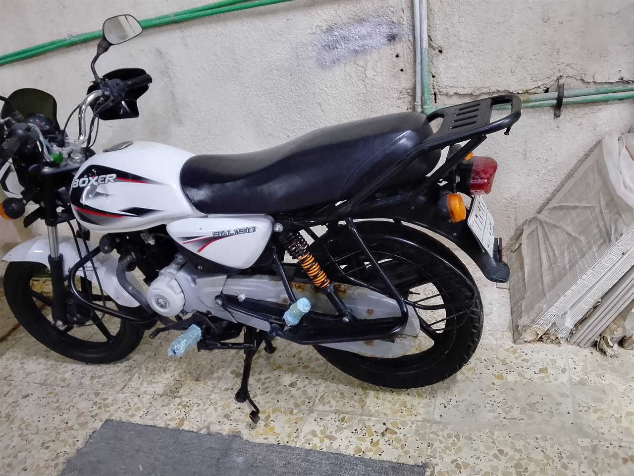سلام وعليكم درجه بوكسر مديل 21 طالع22 رقم وسنويه تحويل ثاني يوم درجه كهربياه شقاله مفتوح شريكه مره واحده كفاله من صوت ودخانه السعر مليون 700 وبيه مجال الشراي العنوان زبير تصال*********** وتساب موجود وبل خدمه
