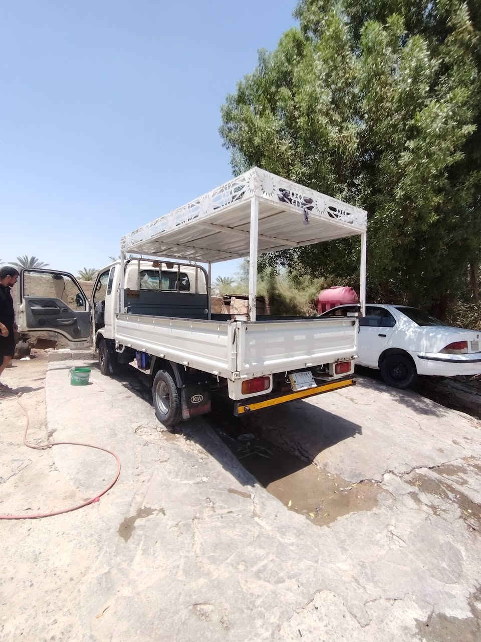 سلام عليكم سياره للبيع قرده ام عيون قلاب  موديل ٢٠٠١ سياره جاهزا الف ماذب عليها مكينه كير اكسل  كهربايات كل جديد وشغله معمره جديد بدي حاويه قماره بلاديه صبغ عام  للجماليه بدون حادث سياره سنويه جديده إلى ٢٠٢٩ مداور ثاني يوم رقم شاصي وقماره كلهن وضحات رديتر وجوينات جديد باتري جديد قويش جدد بور جديد باتري جديد مكينه كلها جديده بعدهي على السحك اويل بم جديد واتر بم جديد شنو البالك مبدلينه جديد أسف على الاطاله هاي تفاصيلها كامله لاتكلي شبيها مابيها السعر ٧٥ وبيها مجال للشراي مكاني نجف كوفه قرب نفق المختار هذا رقمي *********** السعر ٧٥ وبيها مجال للشراي
