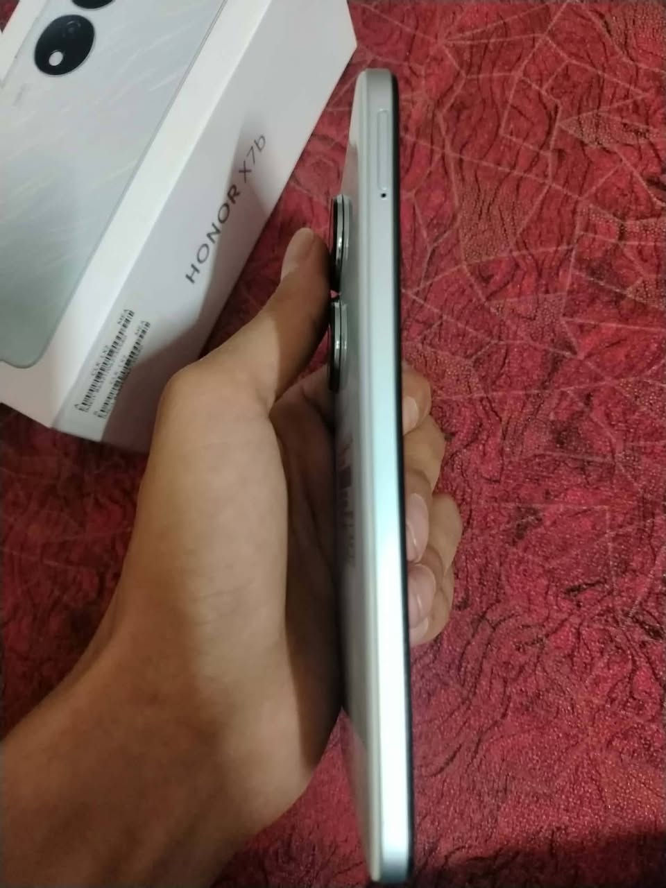 جهاز هونر x7b
الجهاز لوك جديد نضافه100/98
 ما مفتوح ولا واصل ابو صيانه
++جهاز بعده جديد استخدام فتره

ذاكره 256 

بطاريه عملاقه 6000 

ويا كارتونه + شاحنه مو اصليه مالته

190 وبي مجال

تفاصيل اكثر *********** واتساب فقط راسلني متواجد 24 ساعه
++ عنواني موصل ايسر
