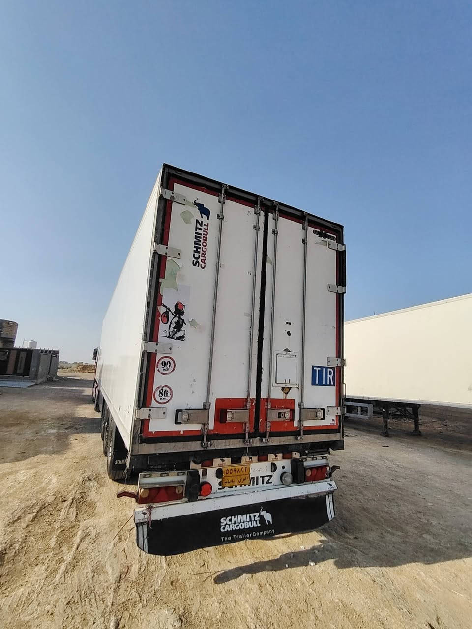 براد للبيع جاهز اللعمل موديل ٢٠٠٤ سمك ٧ ارتفاع٢٦٥ جهاز ٤٠٠ بصمة السعر ١٢٥. ***********
