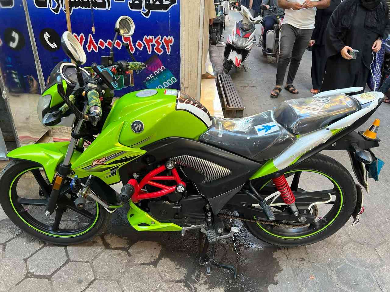 من رخصه الادمن
هاوجي ka  بطح موديل ٢٣ مسجل  لوحات إنكليزي تحويل تحويل اي وقت ثاني يوم هم ايصير 
الدراجه فول مجمبزه مناقصه اي شي دهن بعده جديد او ١٥ والبانزين مفول بل ١٠ لترات 
نضافه الدراجه ١٠٠ بالميه برغي ما مشدود عالمحرك 
ونضافه الكشر لك جديد لا بيه كلبه ولا كلشي 
لان من المحل للبيت شغلي 

ملاحضه فقط بيه دخنه خفيفه يراد تنضيف الكابريتر وصخه 
اني ما عندي مجال لان ارجع من الشغل بال ٩ وره 

المهم السعر ١٧ ونص /// وبيه مجال قليل 
للتواصل هذه رقمي  او وخاص ***********
