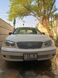 نيسان صني • 2009 • أوراق كاملة