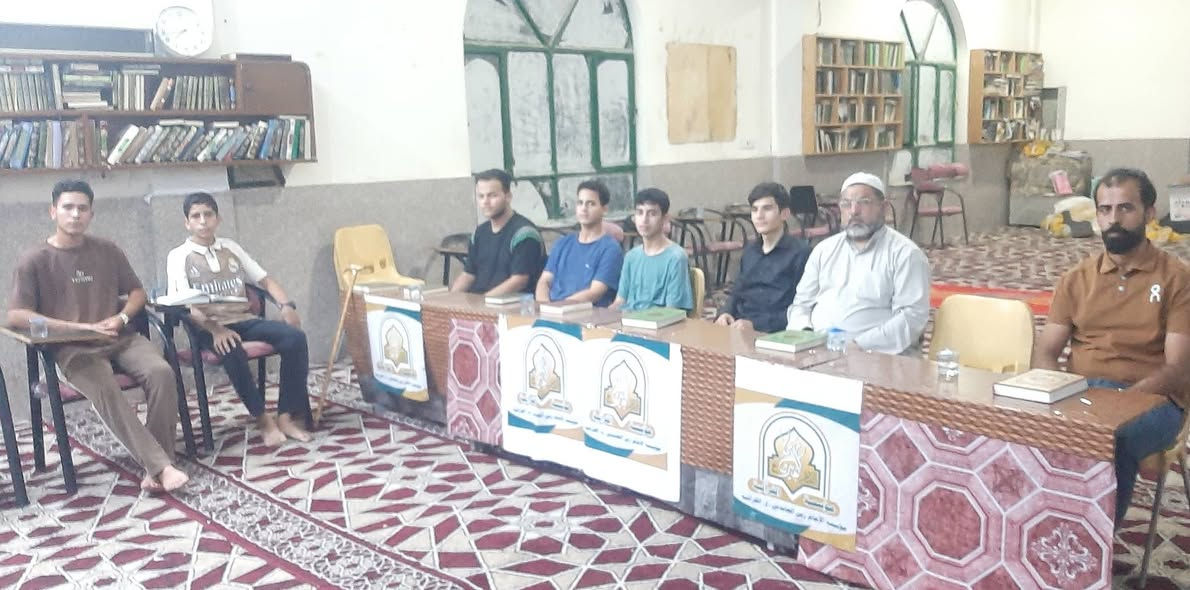 مؤسسة الإمام زين العابدين عليه السلام القرآنية 
الجمعة:  5/ 9 / 2026  م 1447 هجري
المادة: التنغيم القرآني والإنشاد الديني للرجال 
الاستاذ : وسام صباح الگرعاوي 
الموضوع : قالب التلاوة 
الحمد لله الذي وفقنا بإستمرار دروس دورة تطوير الأداء الصوتي والتنغيم القرآني والإنشاد الديني  التي يحاضر فيها الإستاذ وسام صباح الگرعاوي بإشراف الشيخ سيد رياض ابو مصطفى المعموري الموسوي والحمد لله تم الوصول إلى مراحل متقدمة من الاتقان في الأداء الصوتي  ... اخوووكم  ...
الشيخ سيد رياض ابو مصطفى المعموري الموسوي م.  مؤسسة الإمام زين العابدين عليه السلام القرآنية 
للإستعلام والمشاركة الاتصال  ***********
علمآ إن التسجيل مفتوح مجانآ على مدار الدوام
