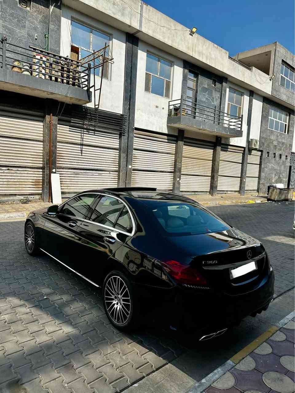 السلام عليكم 

للبيع  او مراوس حسب قناعه 

مرسيدس C300 🐎

 وارد أمريكي الموديل: 2021

السيارة مغلفة بالكامل PPF

📍مرقم بغداد وبسمي 

 • المواصفات:

 • فتحة سقف 

 • خمس كاميرات

 • رادارات محيطيه

 • اللون الخارجي: اسود

 • الداخلية: كريمي 

 • ماشية:52 

 • محرك 4 سلندر تيربو – اقتصادي وقوي

 • بصمة أبواب

 • تسخين كراسي أمامية

 • شحن وايرلس 

 • انطمة قيادة (eco,comfort,sport,sport+,individual)

 • نظام حفظ وضعيات الكراسي (Memory Seats)

 • كراسي كهرباء

 • مرايات كهربائية تطوي

 • رادار بالمري

 • ستيرن تدفئة

 • تحكم ستيرن وقيادة ذاتية

 • شاشة كبيرة  

 • نظام ملاحة (Navigation)

‏ • Apple CarPlay & Android Auto

 • نظام صوتي Burmester

 • إنارة داخلية ملونة (Ambient Lighting)

 • نظام مراقبة النقطة العمياء

 • رادار أمامي – تنبيه تصادم

 • نظام تتبع المسار / تنبيه الخروج من المسار

 • كاميرات 360 درجة + حساسات أمامية وخلفية

 • كشافات LED أصلية

 • تبديل ناعم – كير قوي

 • السيارة نظيفة كلش

 • حادث (جاملغ خلفي وحافت باب بدون دواخل بدون ايرباك سياره بيها قطعه صبغ فقط وقطعتين تبديل نفس لون 

* مكان السيارة بغداد 

•رايدها 237 وبيها مجال بسيط

* للاستفسار: *********** بغداد, العراق
