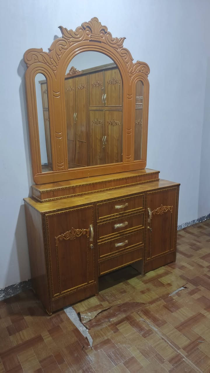 غرفه نوم • ٦ باب • توصيل محافظات