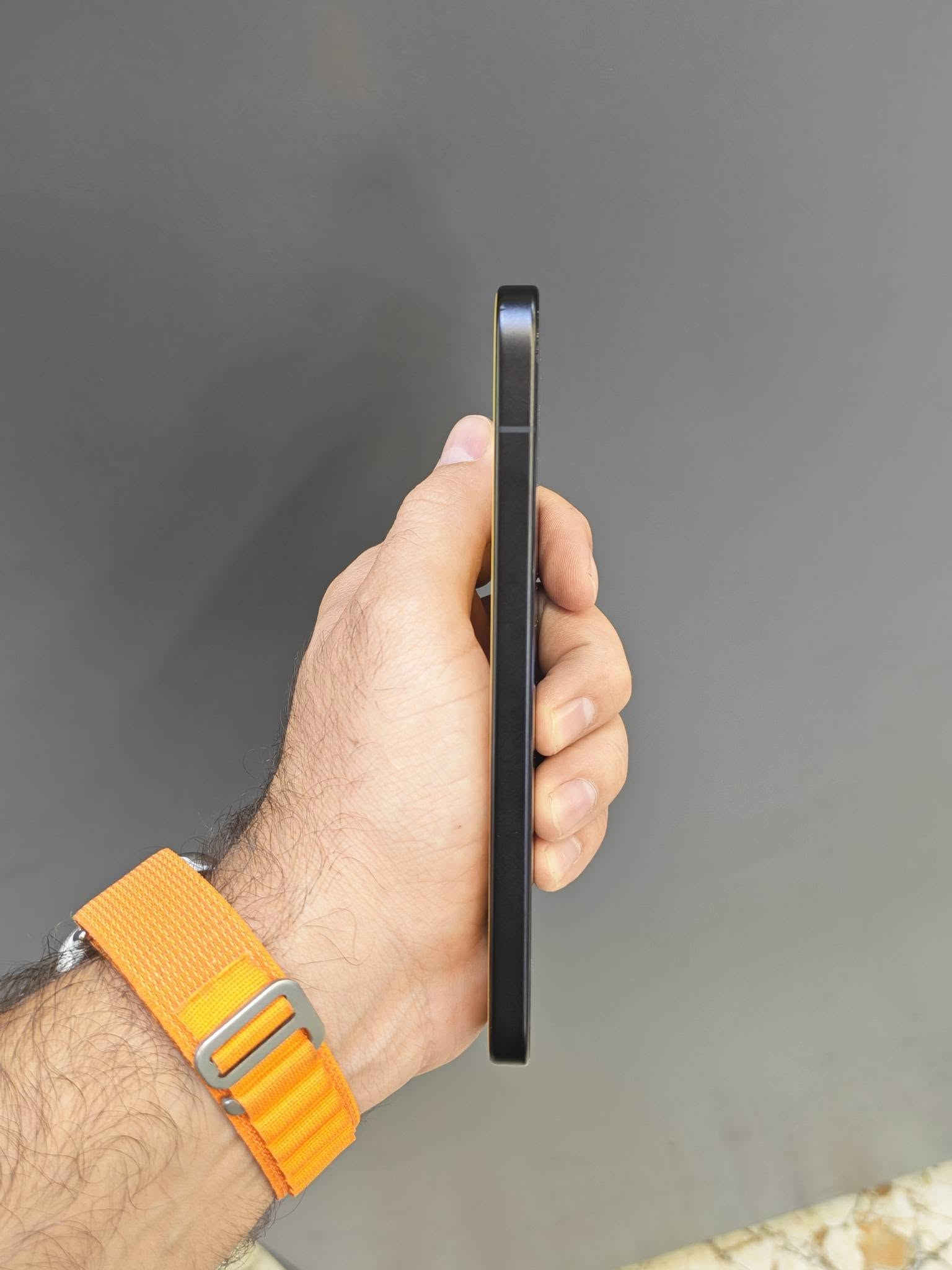 للبيع بوكو x8pro
ذاكرة 256/8
كامل ملحقات
السعر 525 الف 
بغداد حي الجهاد
***********
